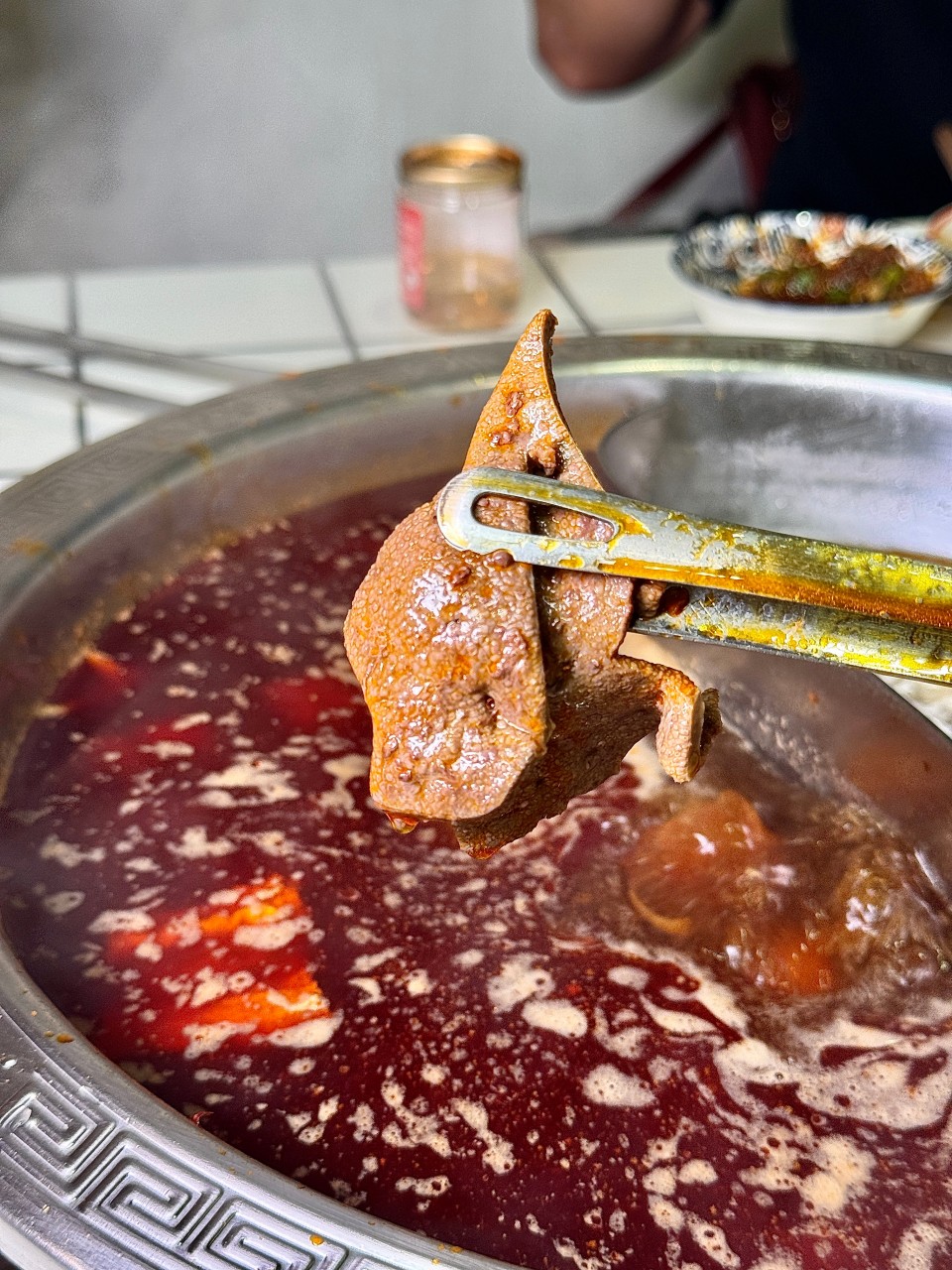 （附菜單）高雄最新開幕『麻辣M婆湯』主打內臟類道地重慶麻辣火鍋，營業到凌晨2點宵夜火鍋 @高雄美食底對