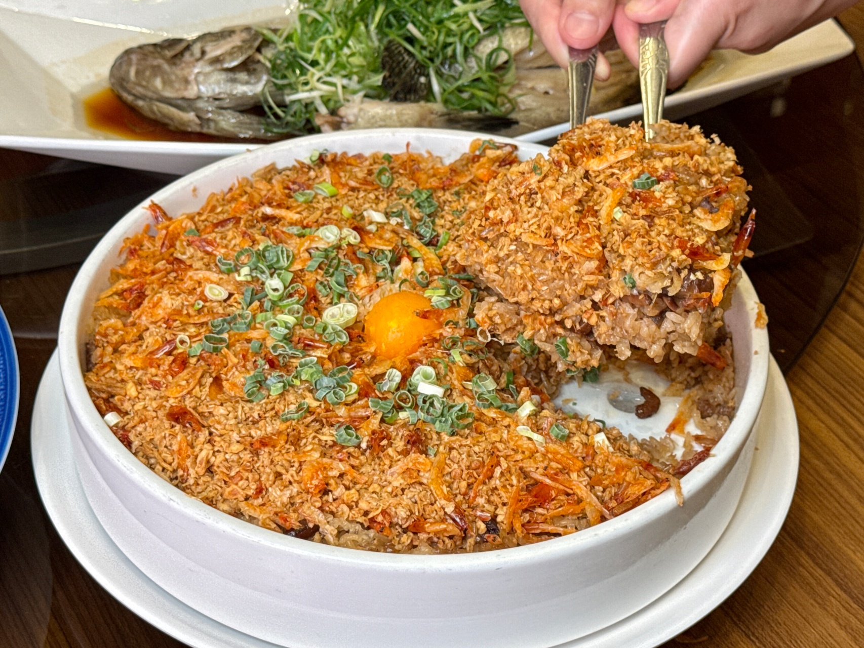 2025高雄外帶年菜 富苑喜宴會館『2025外帶年菜』老饕已經敲碗搶預購了！七道菜全部開蓋就能直接開吃 @高雄美食底對