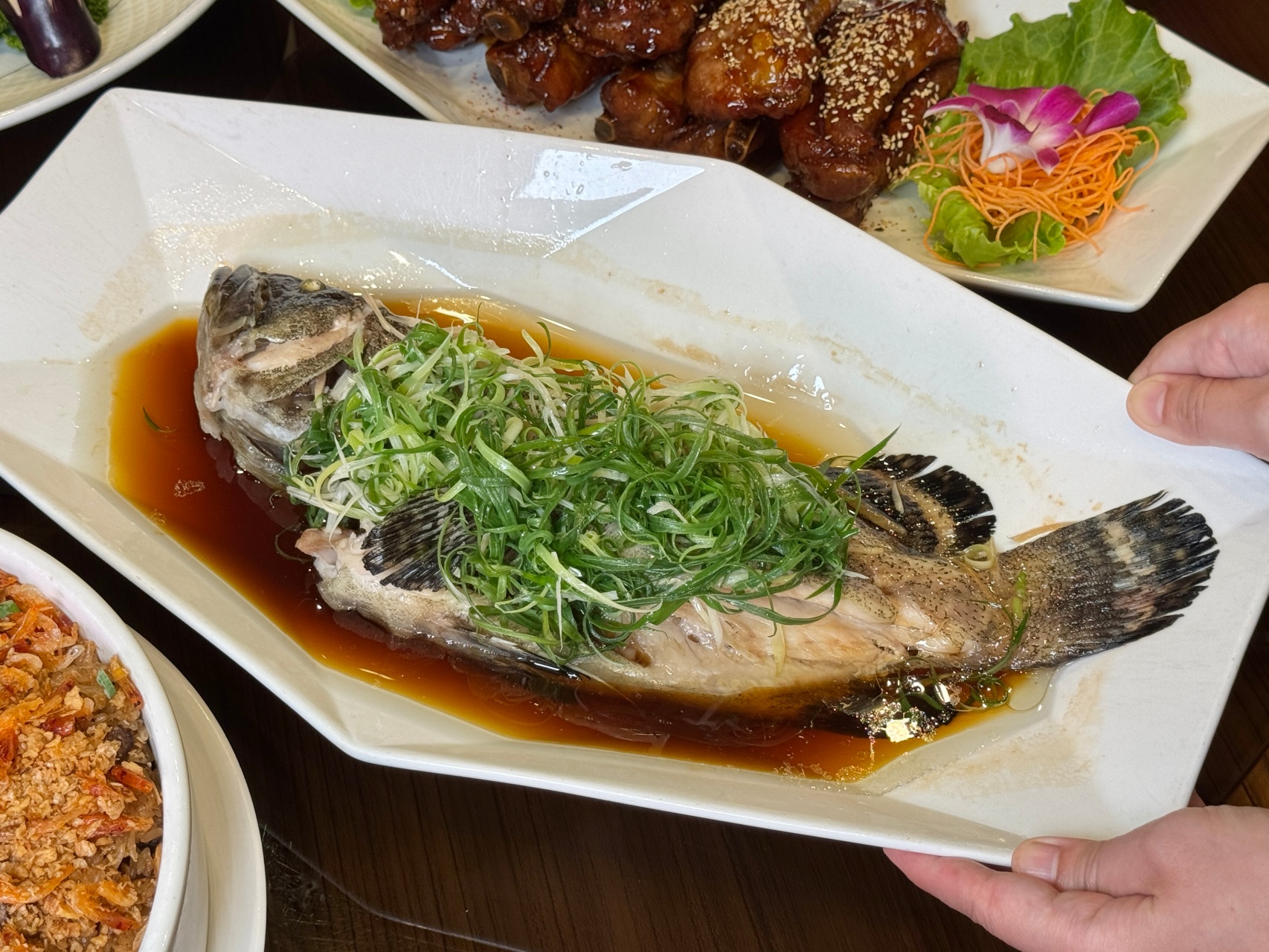 2025高雄外帶年菜 富苑喜宴會館『2025外帶年菜』老饕已經敲碗搶預購了！七道菜全部開蓋就能直接開吃 @高雄美食底對