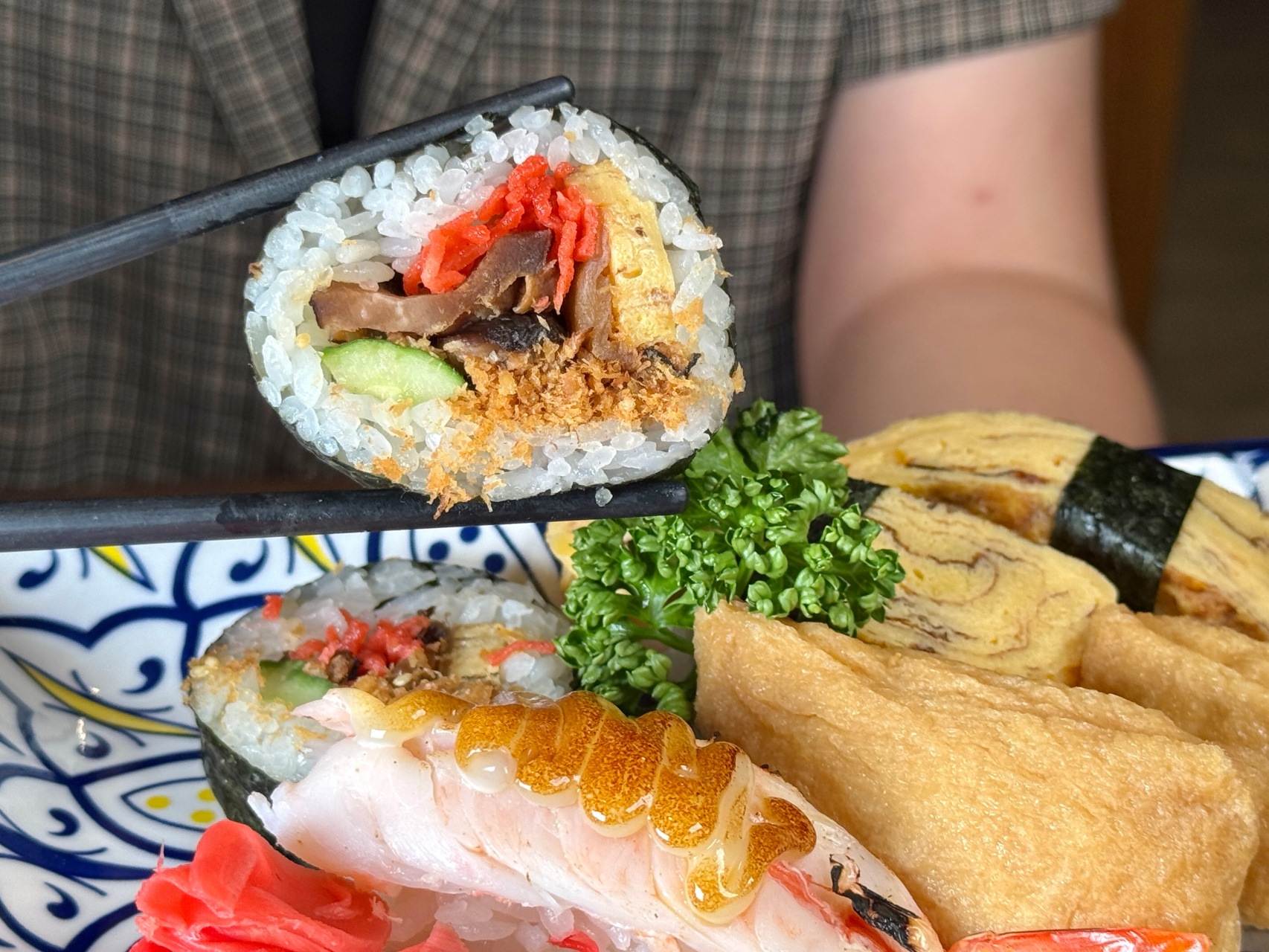 在地人也激推的隱藏版日料店『有樂町日本料理』武廟美食 生日生魚片芭菲杯 @高雄美食底對