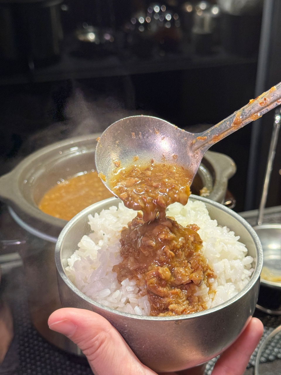 （附菜單）鹽埕區人氣單人燒肉插旗北高雄『鹿邊燒肉至聖店』和牛肉燥自助取用，內臟類平價選擇多樣 個人燒肉推薦 @高雄美食底對