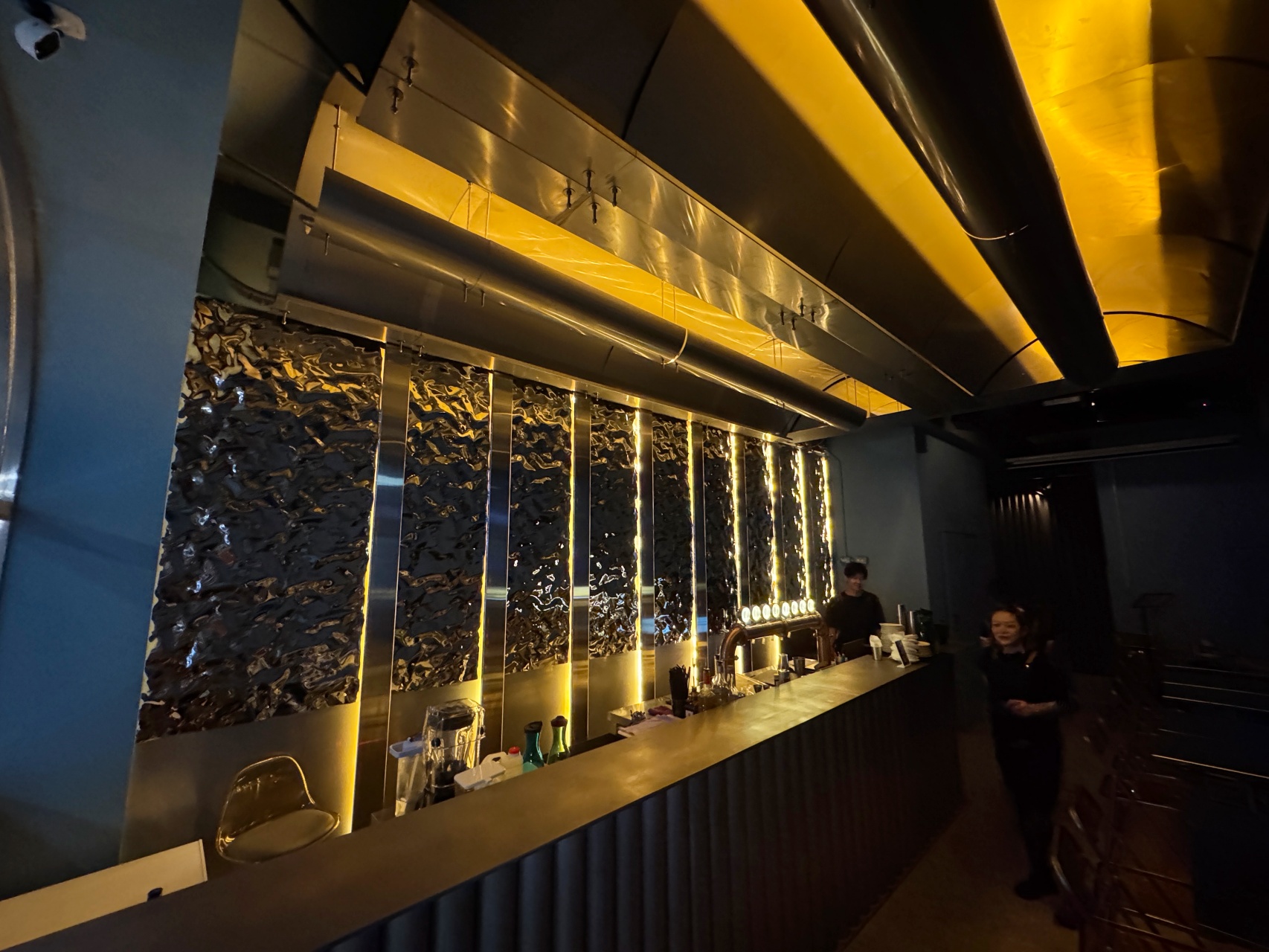 北高雄新開幕金屬精釀生啤餐酒館『鸚鵡螺富國店』必吃卡波娜娜義大利麵、奶油啤酒都超經典 @高雄美食底對
