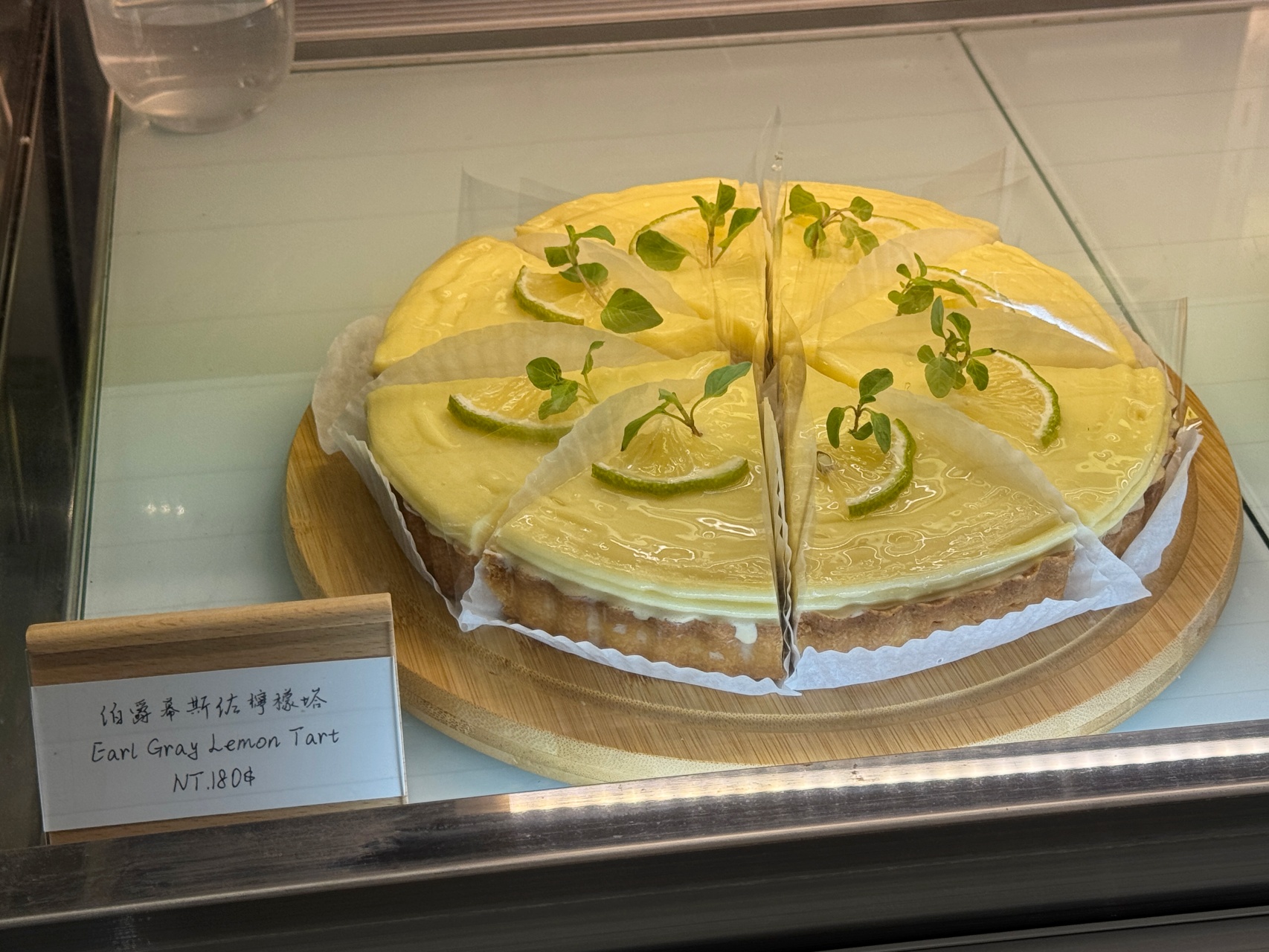 高雄最強塔類甜點專賣『巴拉瑞手作甜品』蒙布朗乳酪香緹塔、漸層抹茶甘納許塔都推爆！ @高雄美食底對