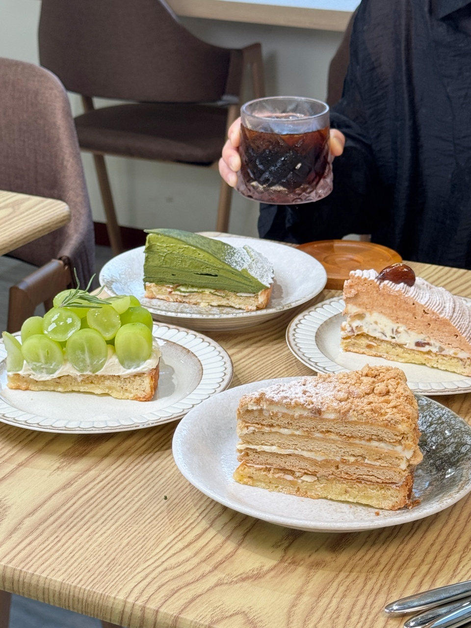 高雄最強塔類甜點專賣『巴拉瑞手作甜品』蒙布朗乳酪香緹塔、漸層抹茶甘納許塔都推爆！ @高雄美食底對