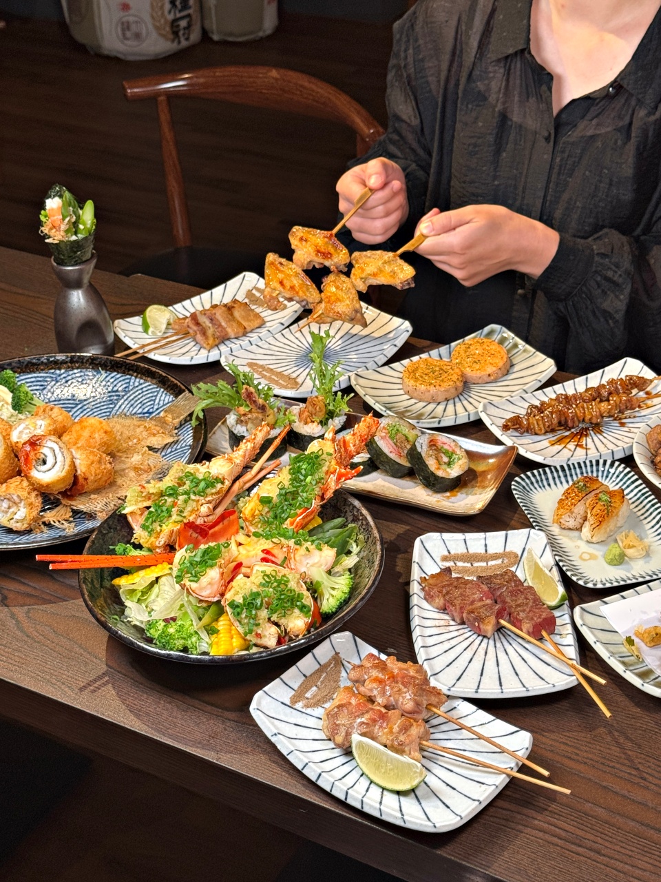 三民區龍貓居酒屋『叁伍郎居酒屋』壽司、烤串、丼飯、創意私房菜都很厲害 @高雄美食底對