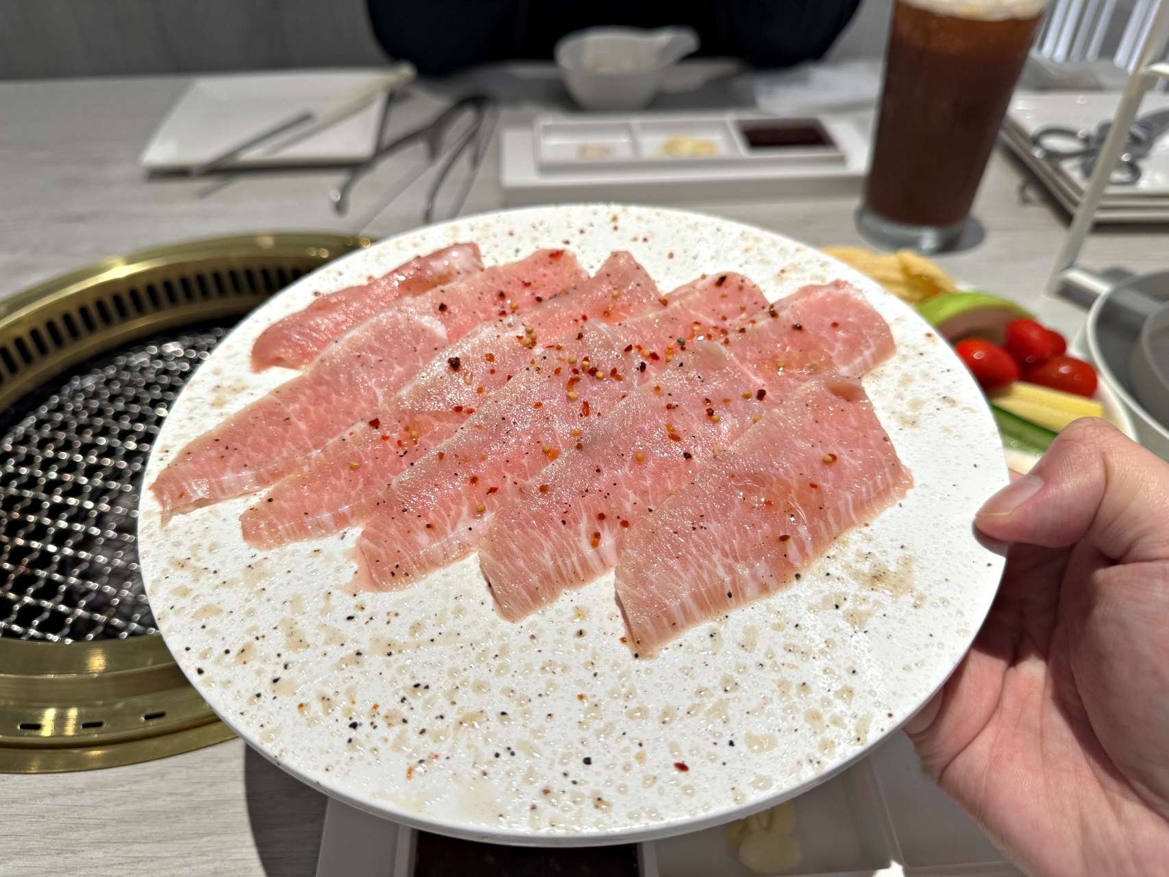 （完整菜單）高雄最新燒肉『三山燒肉』高雄博愛店開箱！套餐可以吃超飽，有比茶六更厲害嗎？三山燒肉評價 三山燒肉菜單 @高雄美食底對