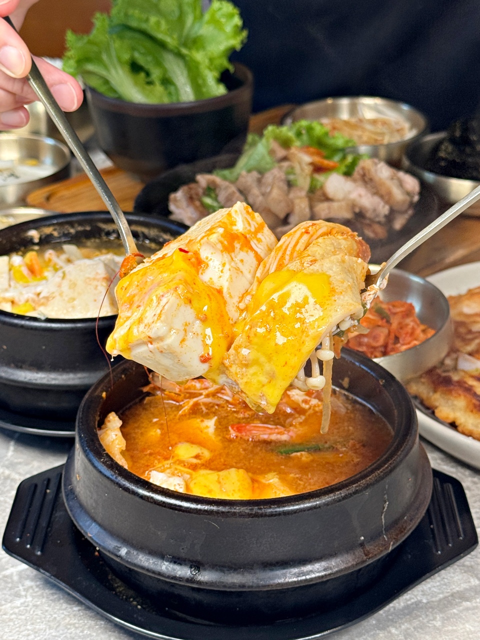 王品集團『初瓦 韓式料理』CP值又更高了！雙人套餐$998可以吃超飽 @高雄美食底對
