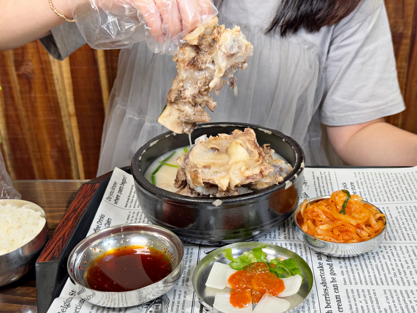 （有菜單）高雄豬肉湯飯『小月 釜山豬肉湯飯』大骨湯泡飯、辣炒年糕、韓食小吃美食推薦 @高雄美食底對