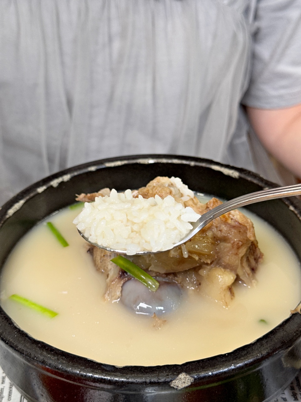 （有菜單）高雄豬肉湯飯『小月 釜山豬肉湯飯』大骨湯泡飯、辣炒年糕、韓食小吃美食推薦 @高雄美食底對