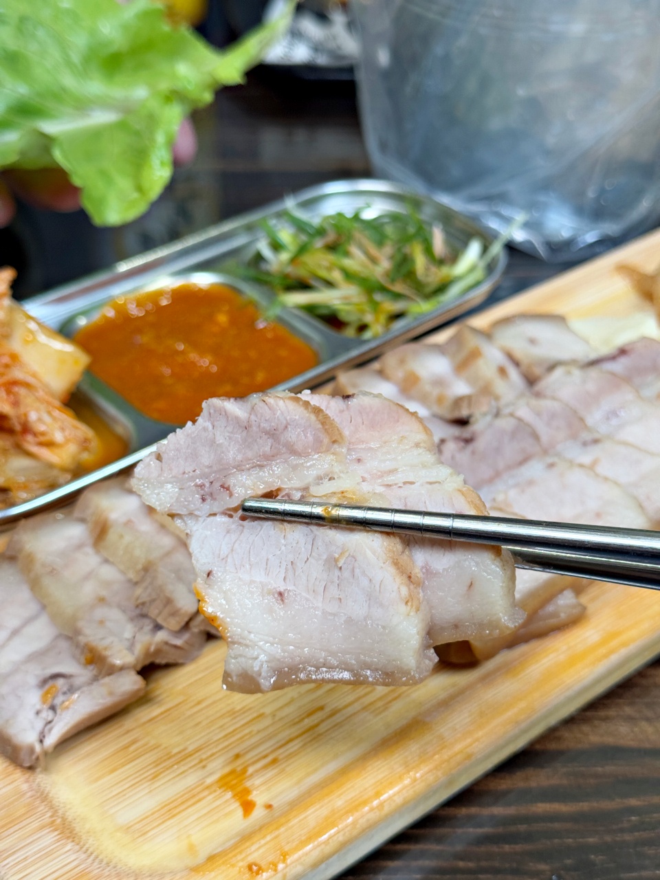（有菜單）高雄豬肉湯飯『小月 釜山豬肉湯飯』大骨湯泡飯、辣炒年糕、韓食小吃美食推薦 @高雄美食底對