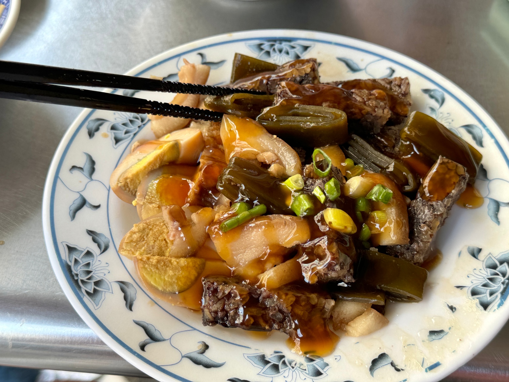 中都街美食 高雄平價美食『中都外省麵 牛肉麵』35元外省麵 手工麵條很Q彈 @高雄美食底對