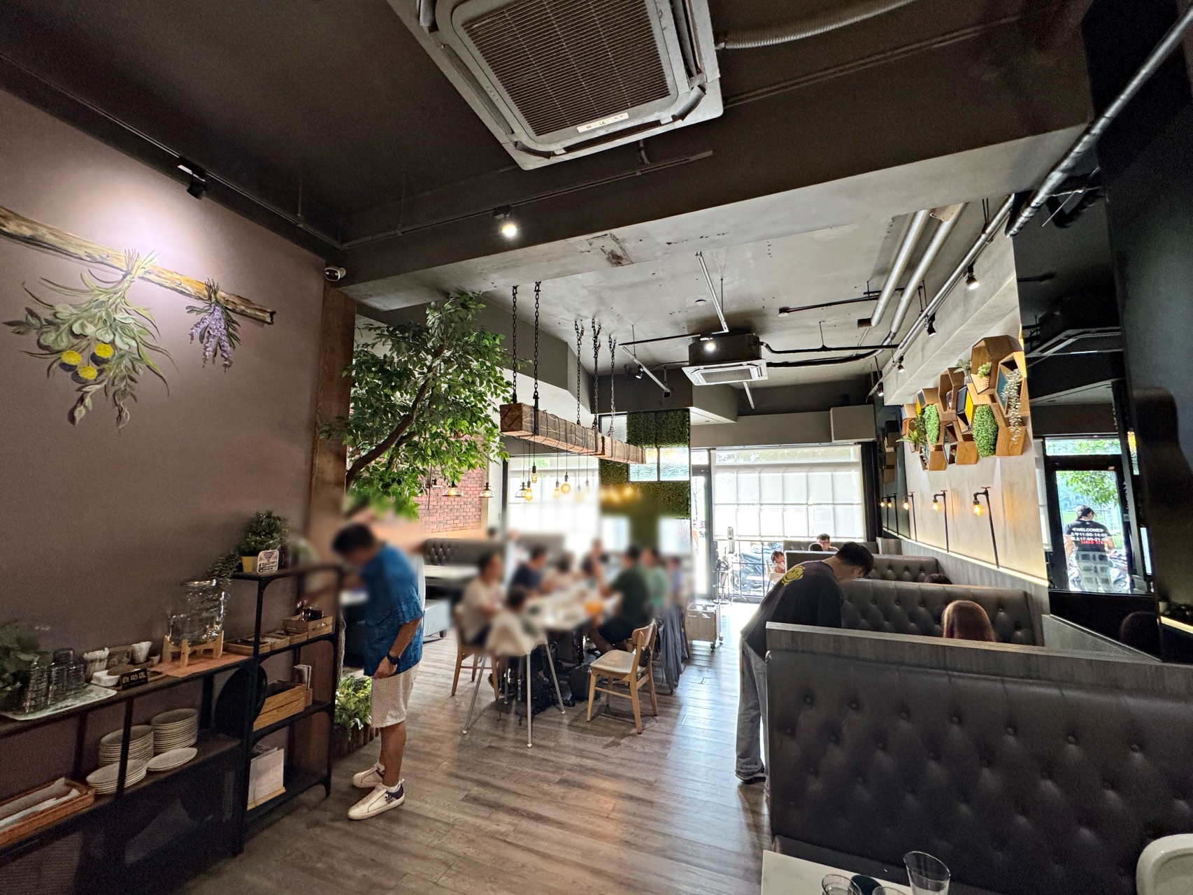農十六餐廳推薦『green』排餐、義大利麵、披薩選擇多～假日多用餐人潮必訂位 @高雄美食底對