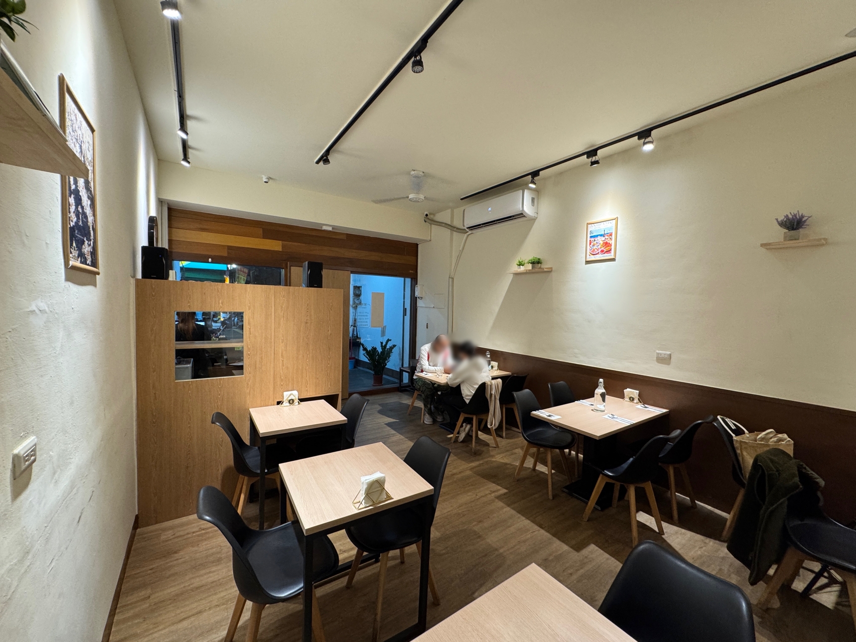 鳳山新開『paipai義式餐館』手工雞蛋寬麵 義大利米燉飯，用料很實在價格實惠 @高雄美食底對
