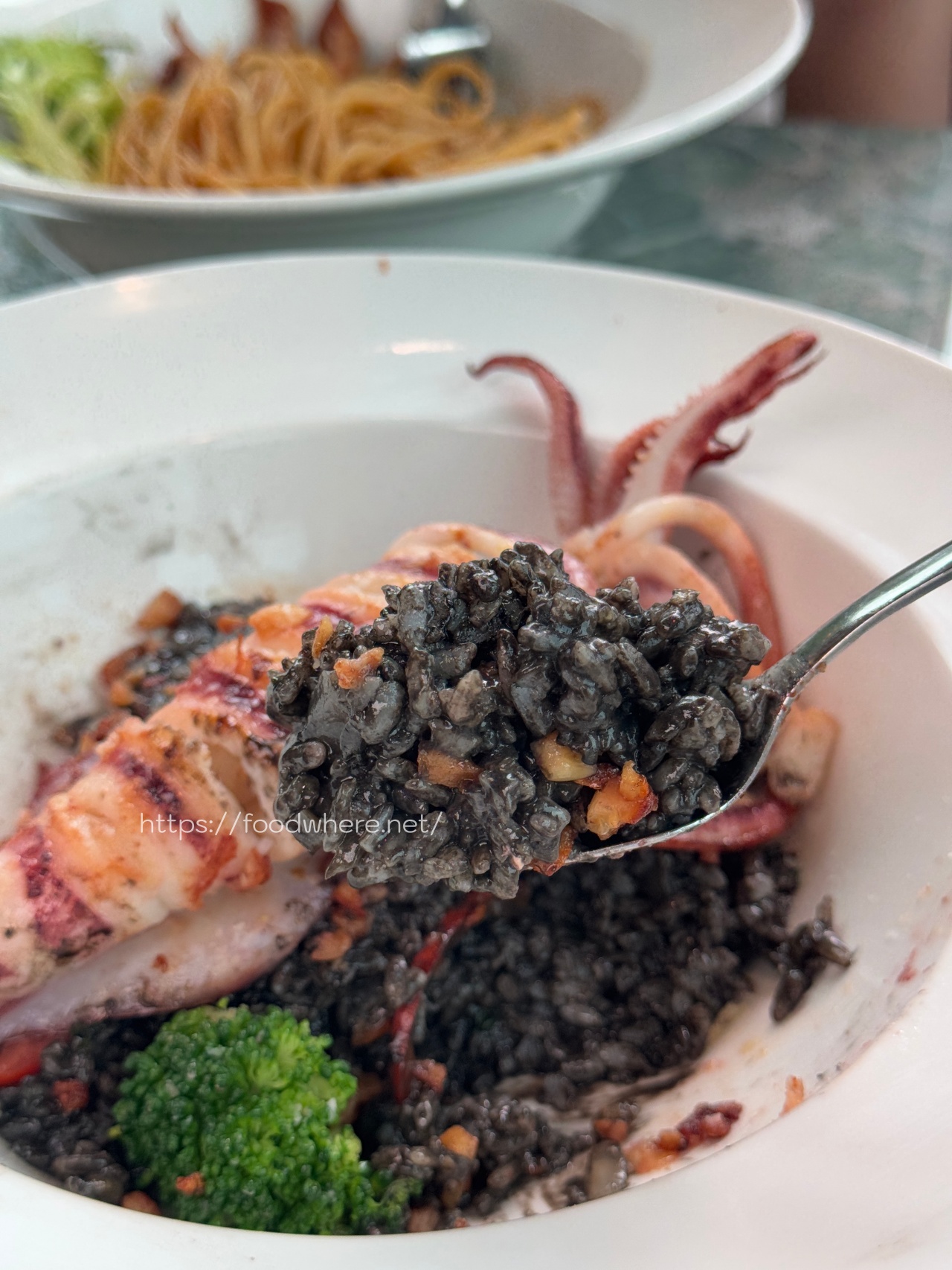 高雄柴山百萬海景餐廳《柴山一號海洋咖啡》墨魚燉飯、義大利麵、手沖咖啡必點 @高雄美食底對