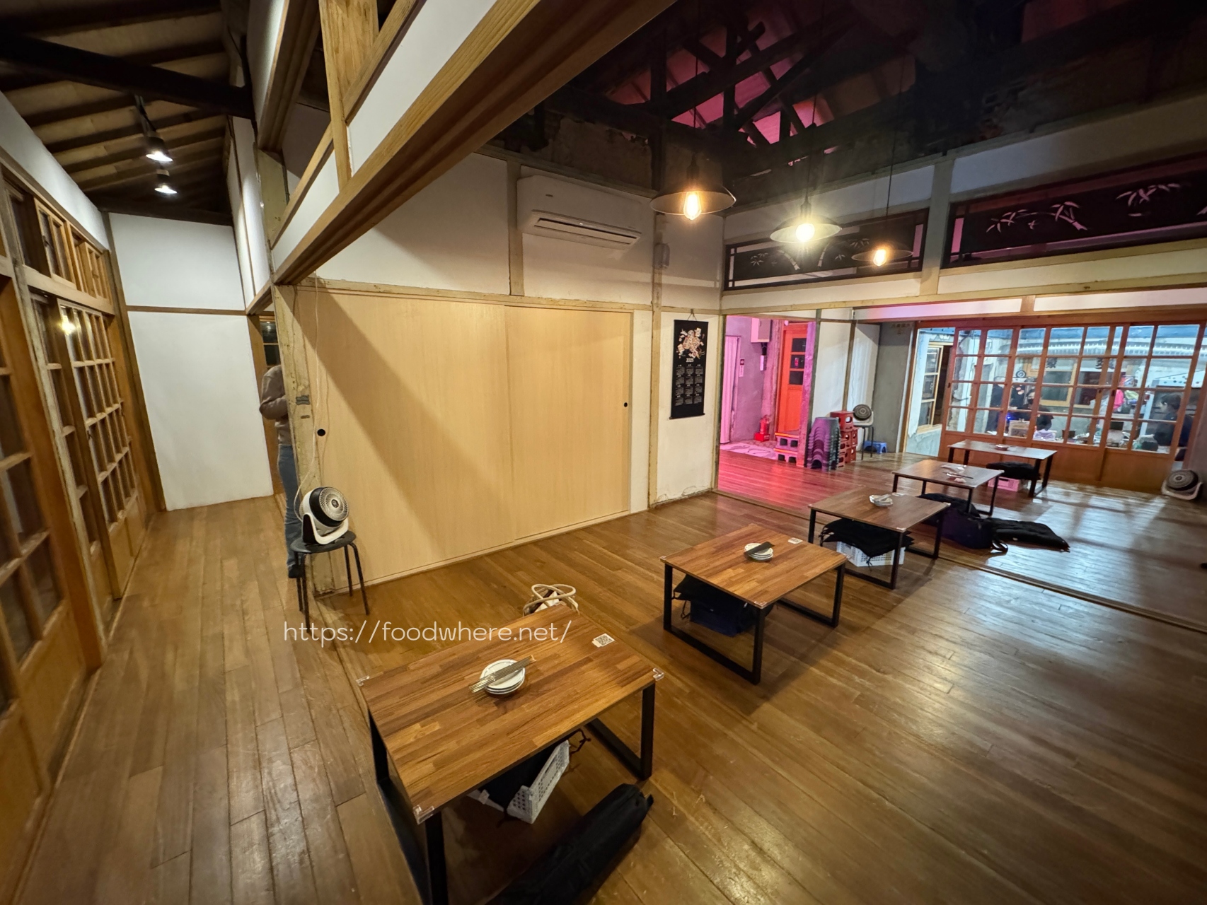 鳳山黃埔新村低調海鮮燒烤《蠔爽》日據時代老屋吃燒烤平價消費，烤鮮蚵100元！海鮮湯飯、海鮮叻沙麵必點 @高雄美食底對