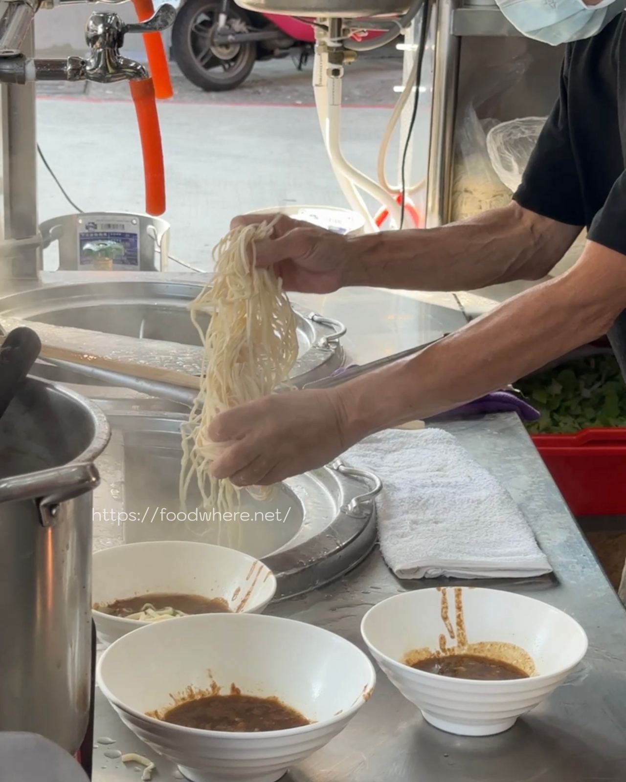 （最新價格表）高雄人氣麻醬麵《山東麻醬麵》2.0重出江湖 老員工接手傳承好味道 @高雄美食底對