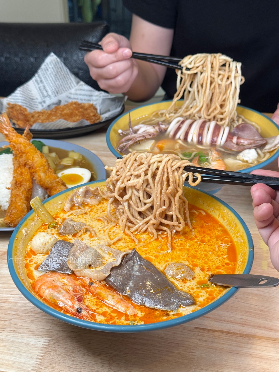 高雄必吃麻奶鍋燒『麻麻桑鍋燒麵.海產粥.咖喱飯.炸物專賣店』鍋燒系列內用外帶都可以免費加麵一次 @高雄美食底對