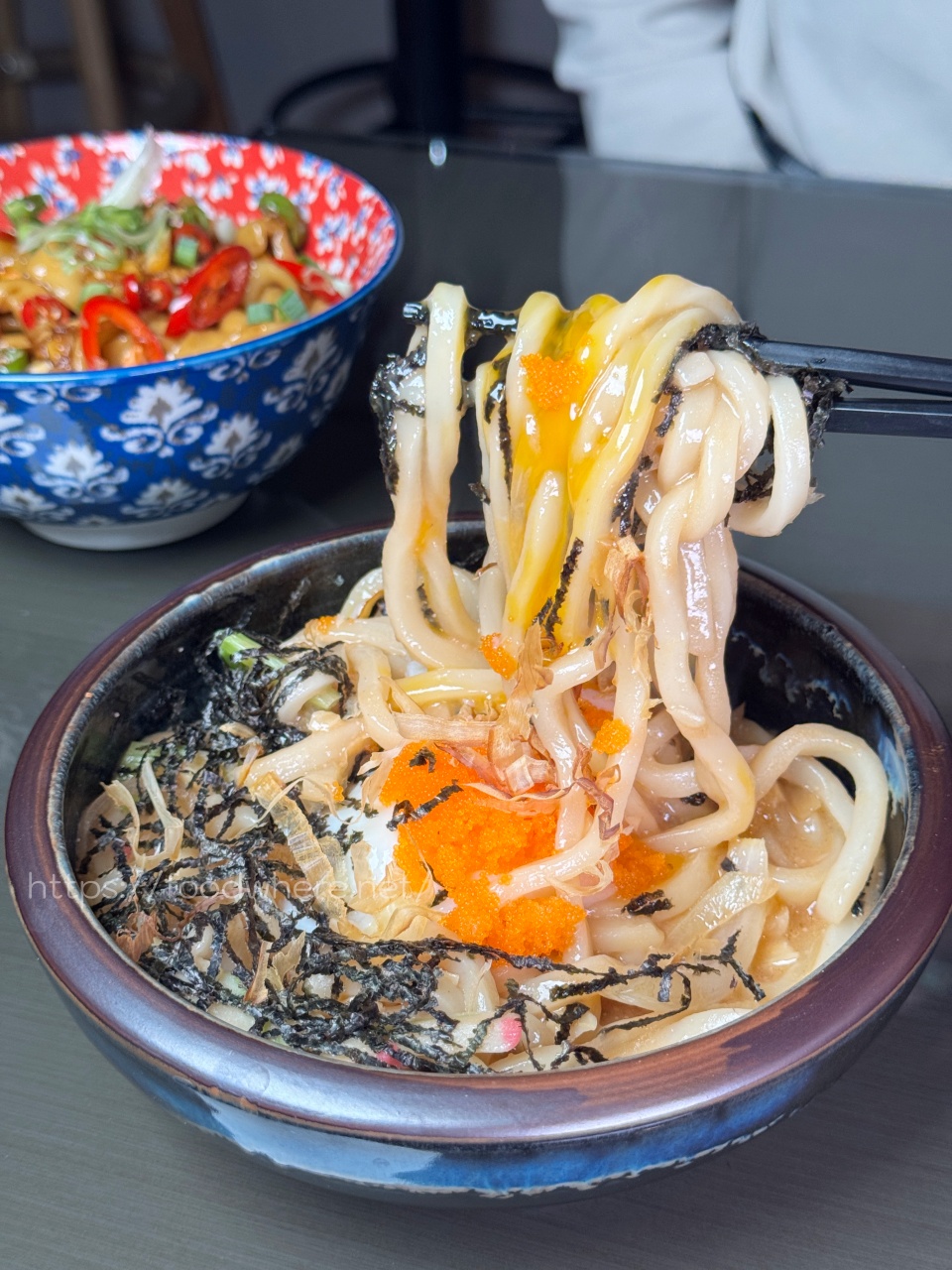 高雄餐酒館推薦『末憂Bistro』餐點平價好吃！辣椒拌麵神好吃～烤串霸氣的雙倍尺寸 @高雄美食底對