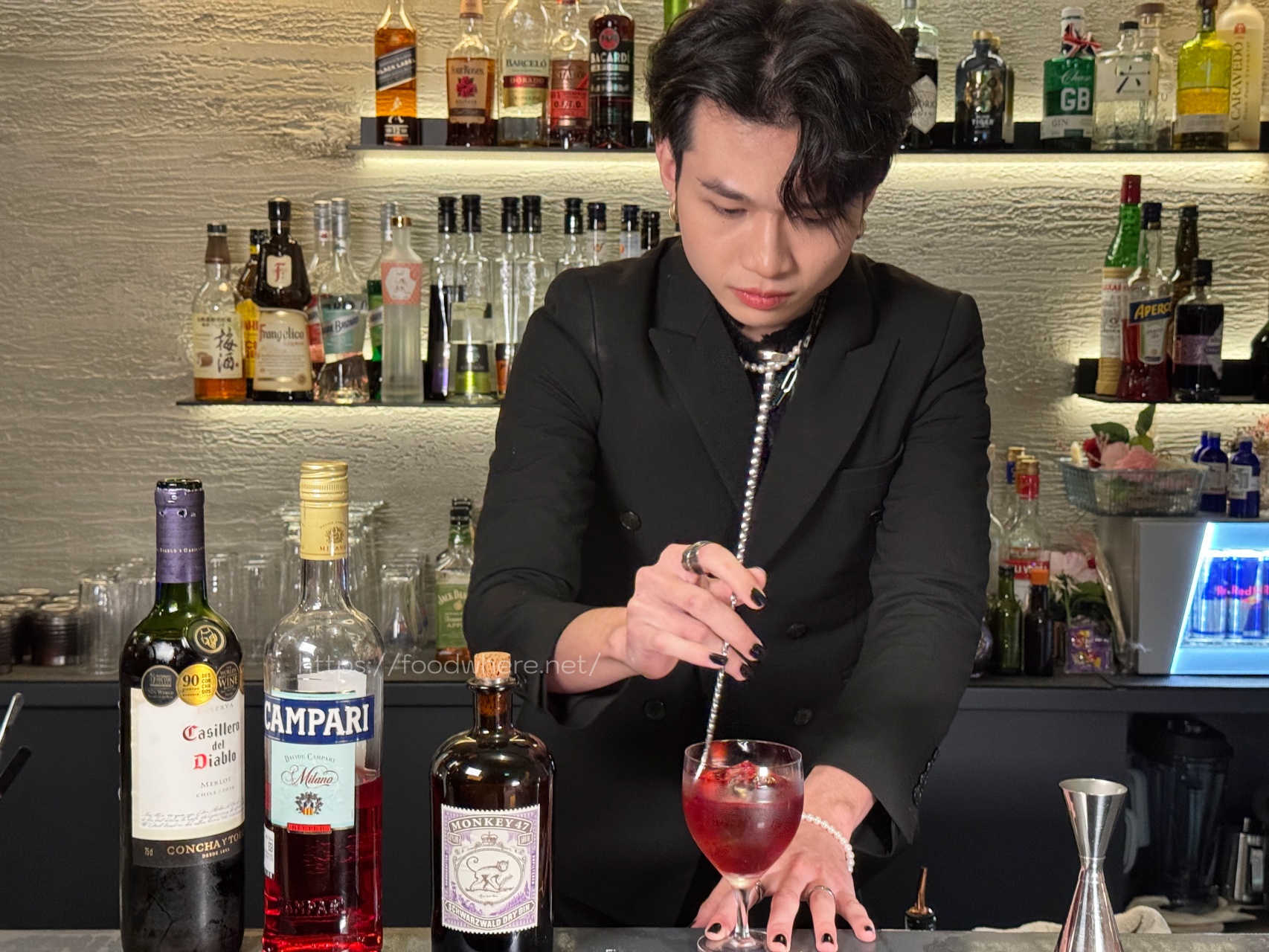高雄餐酒館推薦『末憂Bistro』餐點平價好吃！辣椒拌麵神好吃～烤串霸氣的雙倍尺寸 @高雄美食底對