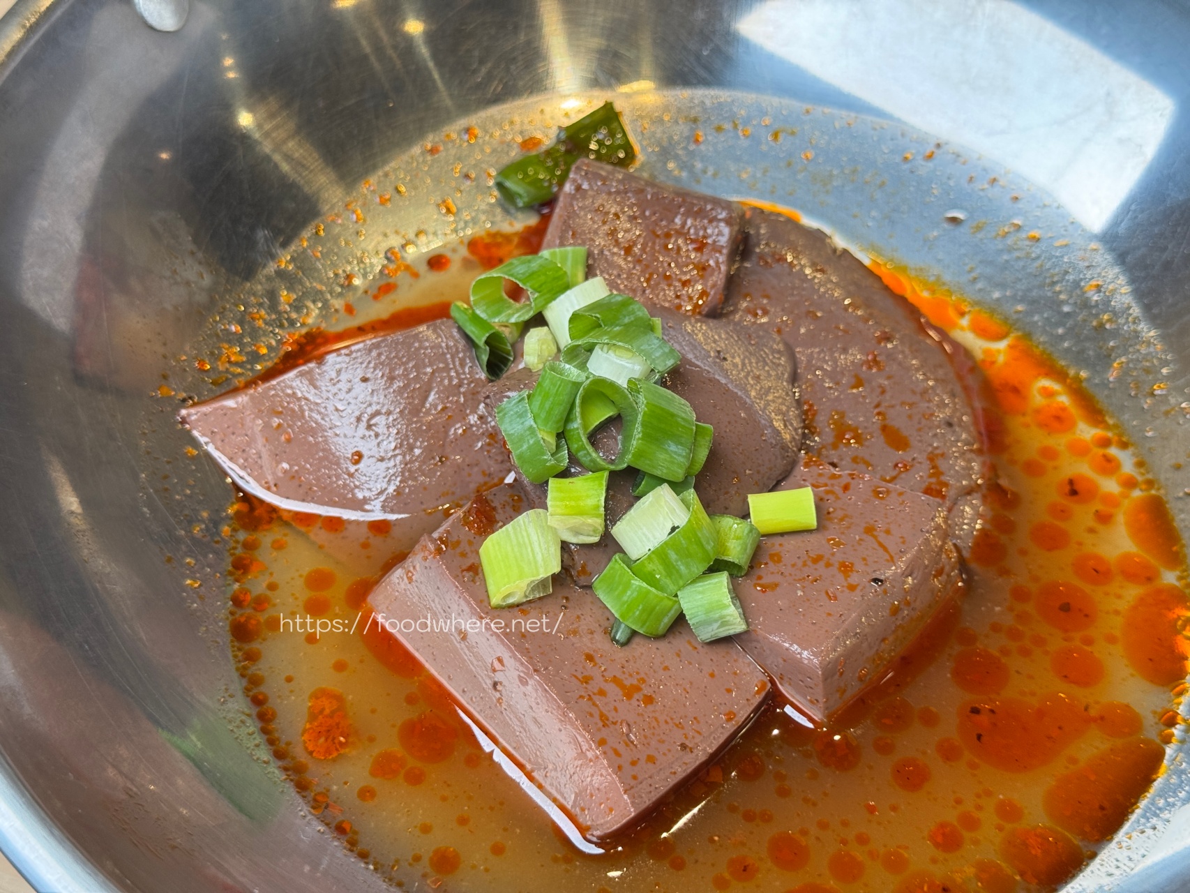 熱河街宵夜美食《呷辣麻辣干鍋－熱河店》道地重慶麻辣乾鍋 ，秤重計價內用白飯、紅茶、雞湯無限量供應 @高雄美食底對