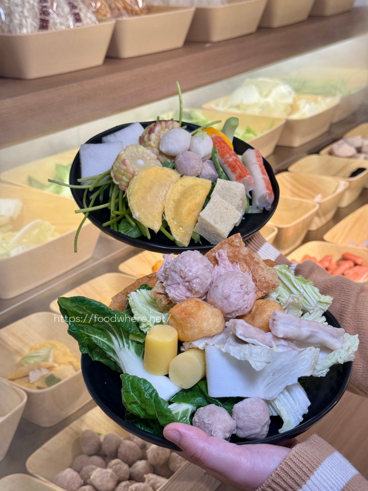 （有放菜單）高雄個人式自助火鍋新高度《小牧鍋 minimoo高雄大同店》主打牛骨鍋、熟成牛肉，自助菜吧超豐盛選擇多 @高雄美食底對