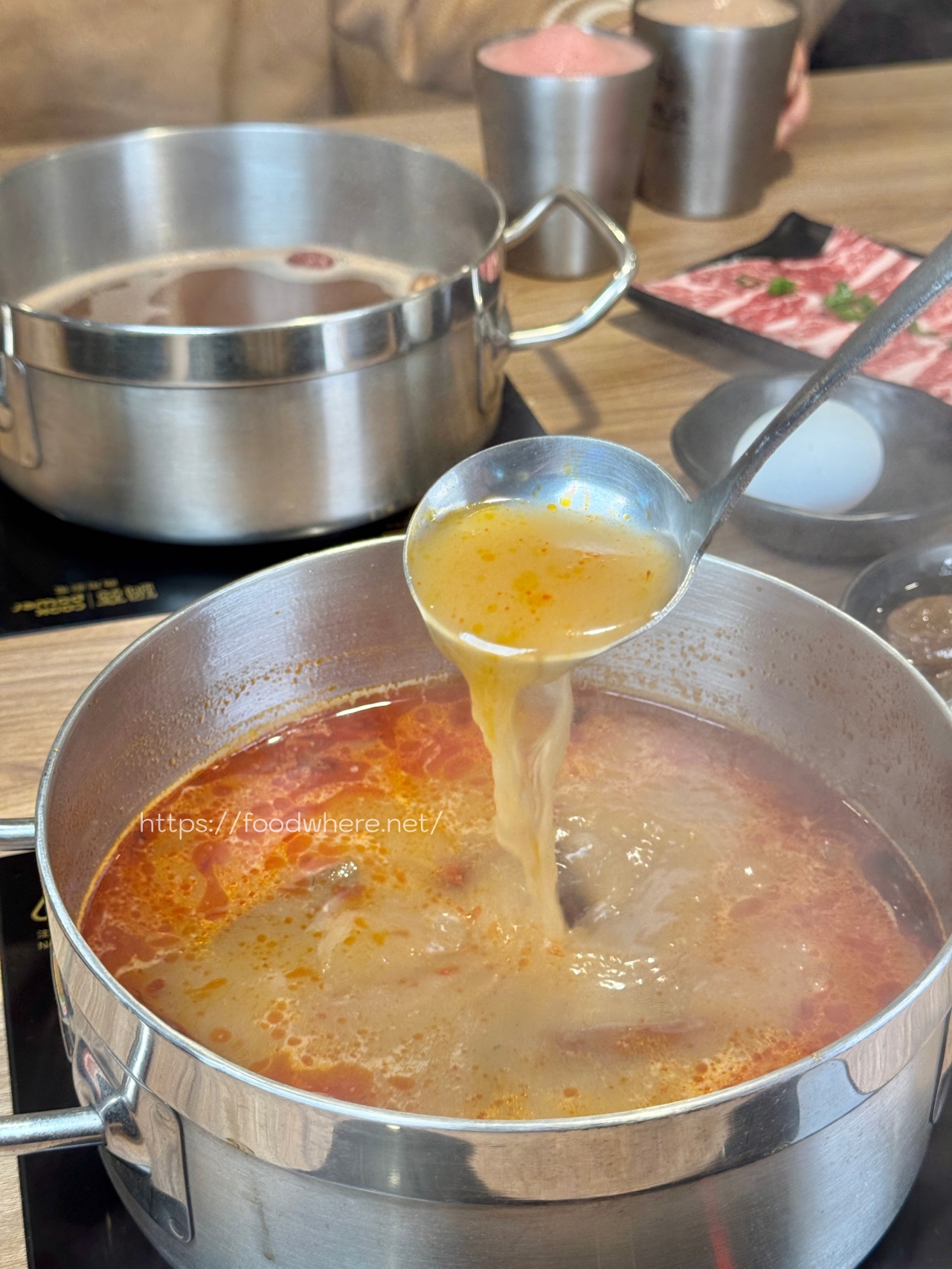 （有放菜單）高雄個人式自助火鍋新高度《小牧鍋 minimoo高雄大同店》主打牛骨鍋、熟成牛肉，自助菜吧超豐盛選擇多 @高雄美食底對