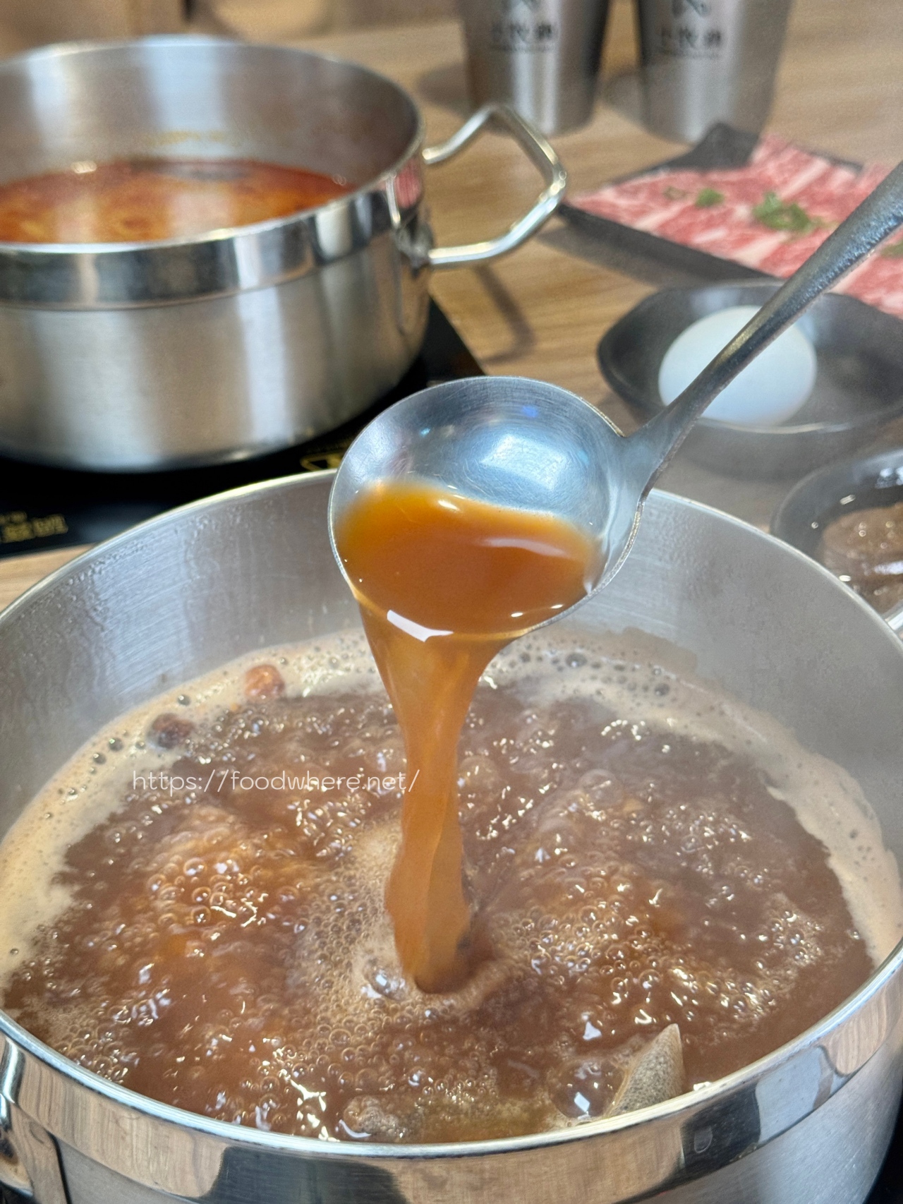 （有放菜單）高雄個人式自助火鍋新高度《小牧鍋 minimoo高雄大同店》主打牛骨鍋、熟成牛肉，自助菜吧超豐盛選擇多 @高雄美食底對