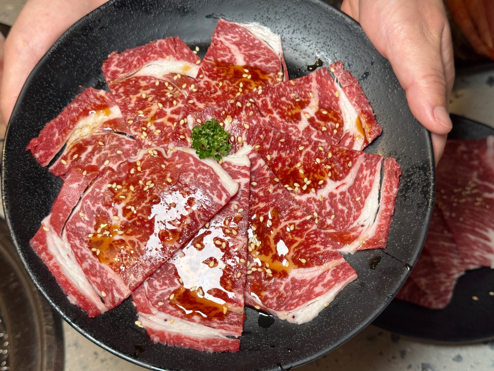 高雄燒肉599起吃到飽『Oh ! Yaki精緻燒肉吃到飽』雞豬牛海鮮各式食材都新鮮。天使紅蝦 安格斯16盎司嫩肩牛 @高雄美食底對