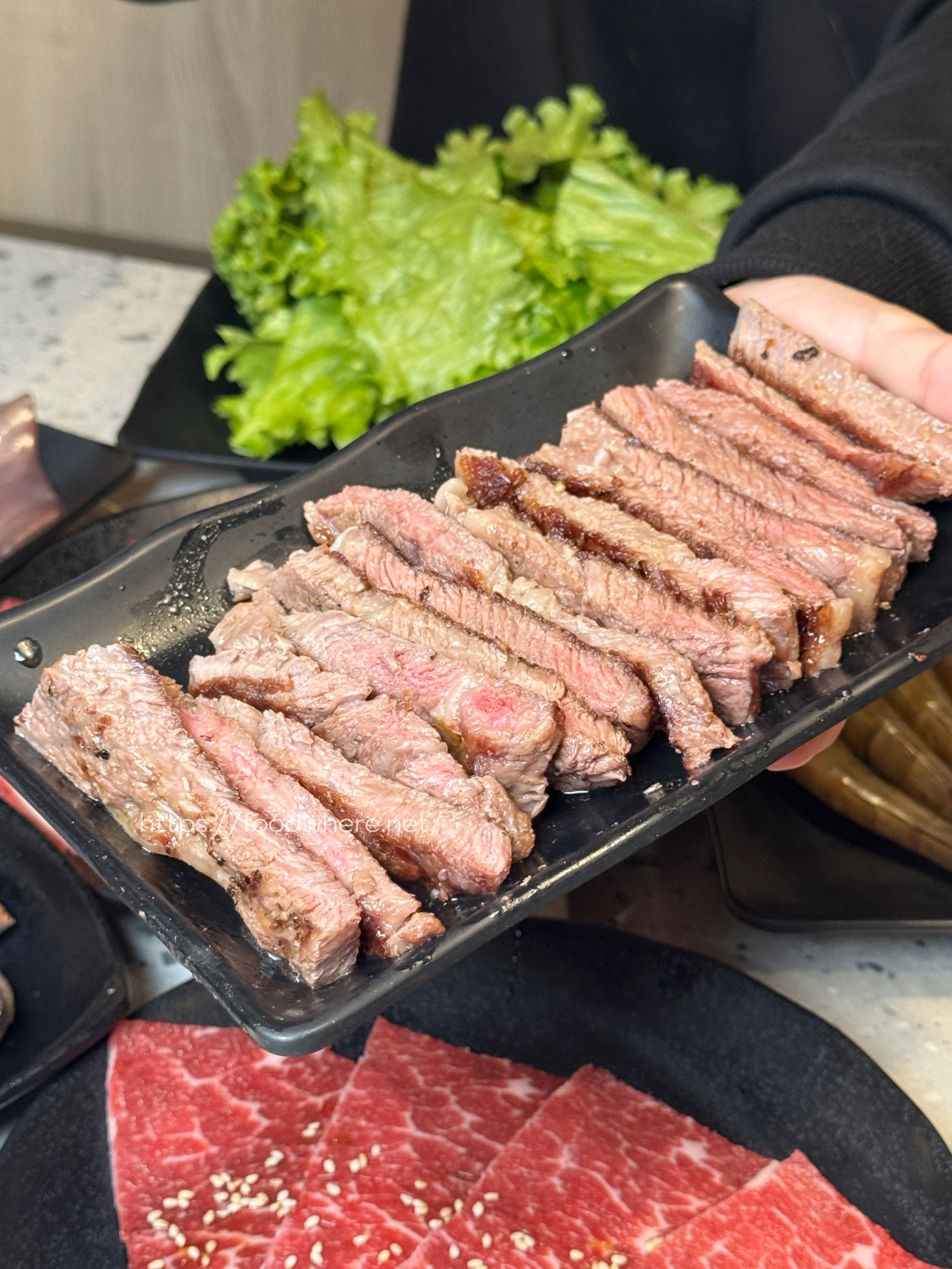 高雄燒肉599起吃到飽『Oh ! Yaki精緻燒肉吃到飽』雞豬牛海鮮各式食材都新鮮。天使紅蝦 安格斯16盎司嫩肩牛 @高雄美食底對