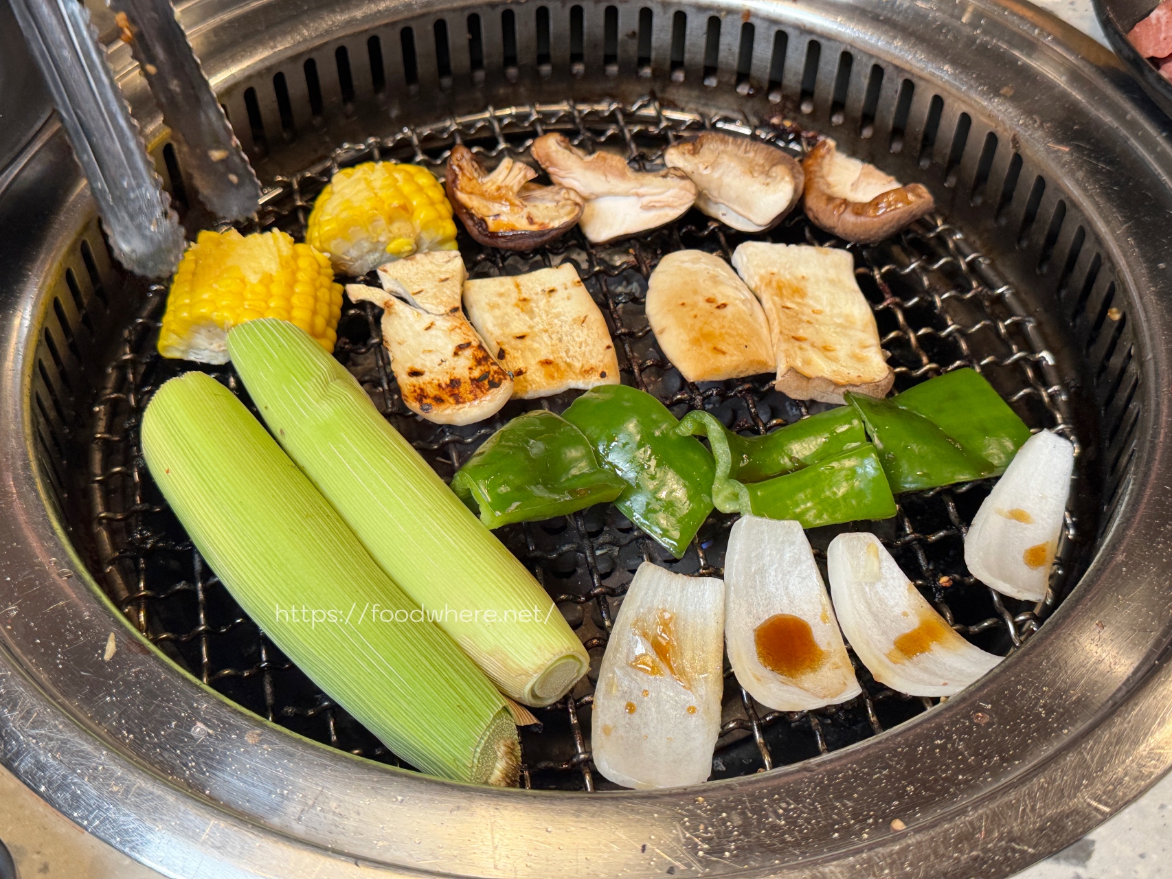 高雄燒肉599起吃到飽『Oh ! Yaki精緻燒肉吃到飽』雞豬牛海鮮各式食材都新鮮。天使紅蝦 安格斯16盎司嫩肩牛 @高雄美食底對