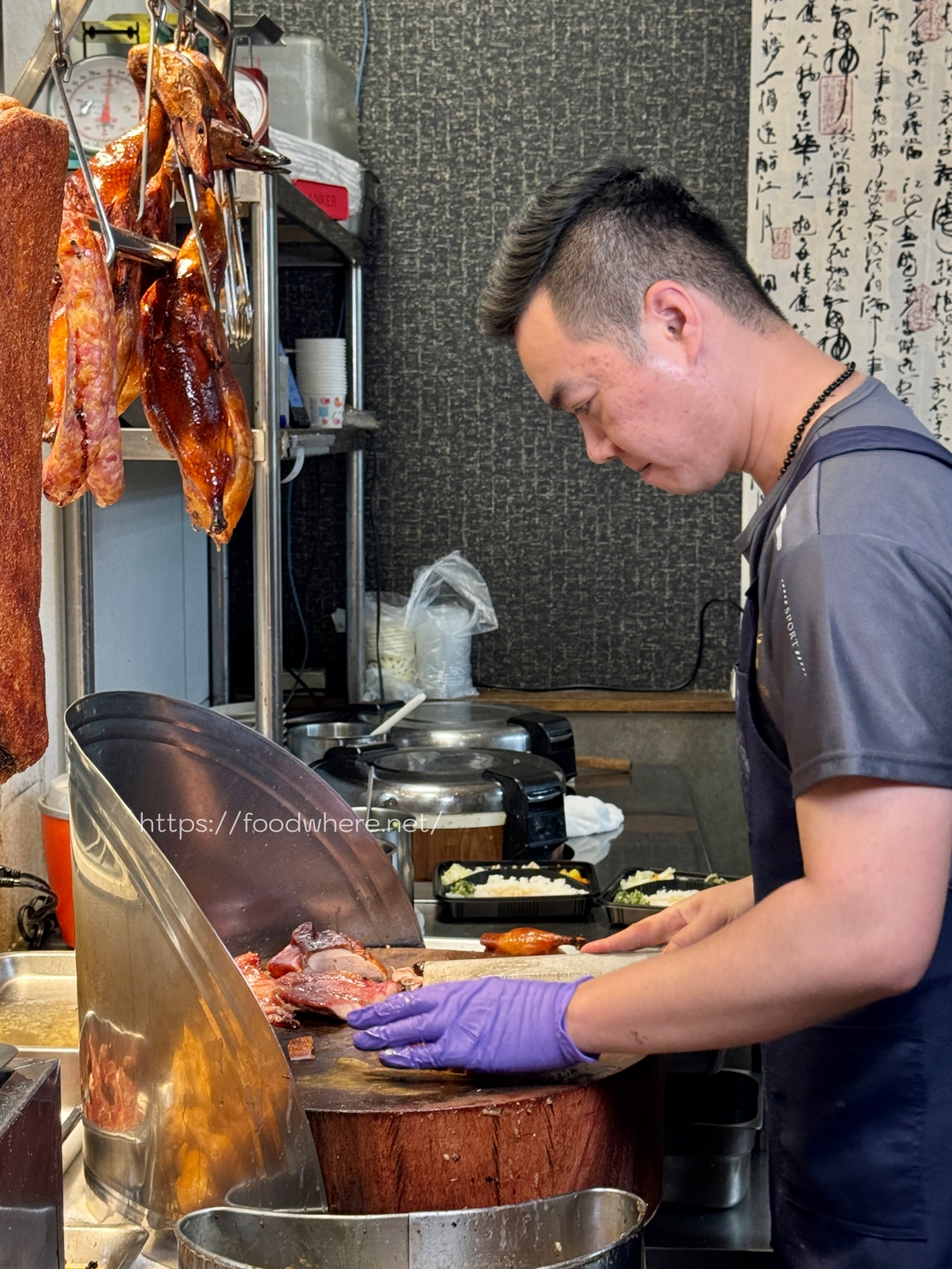 高雄必吃金牌五寶飯《香港尖沙咀燒臘便當》燒腩、叉燒、燒鴨、油雞、香腸一次滿足！ @高雄美食底對