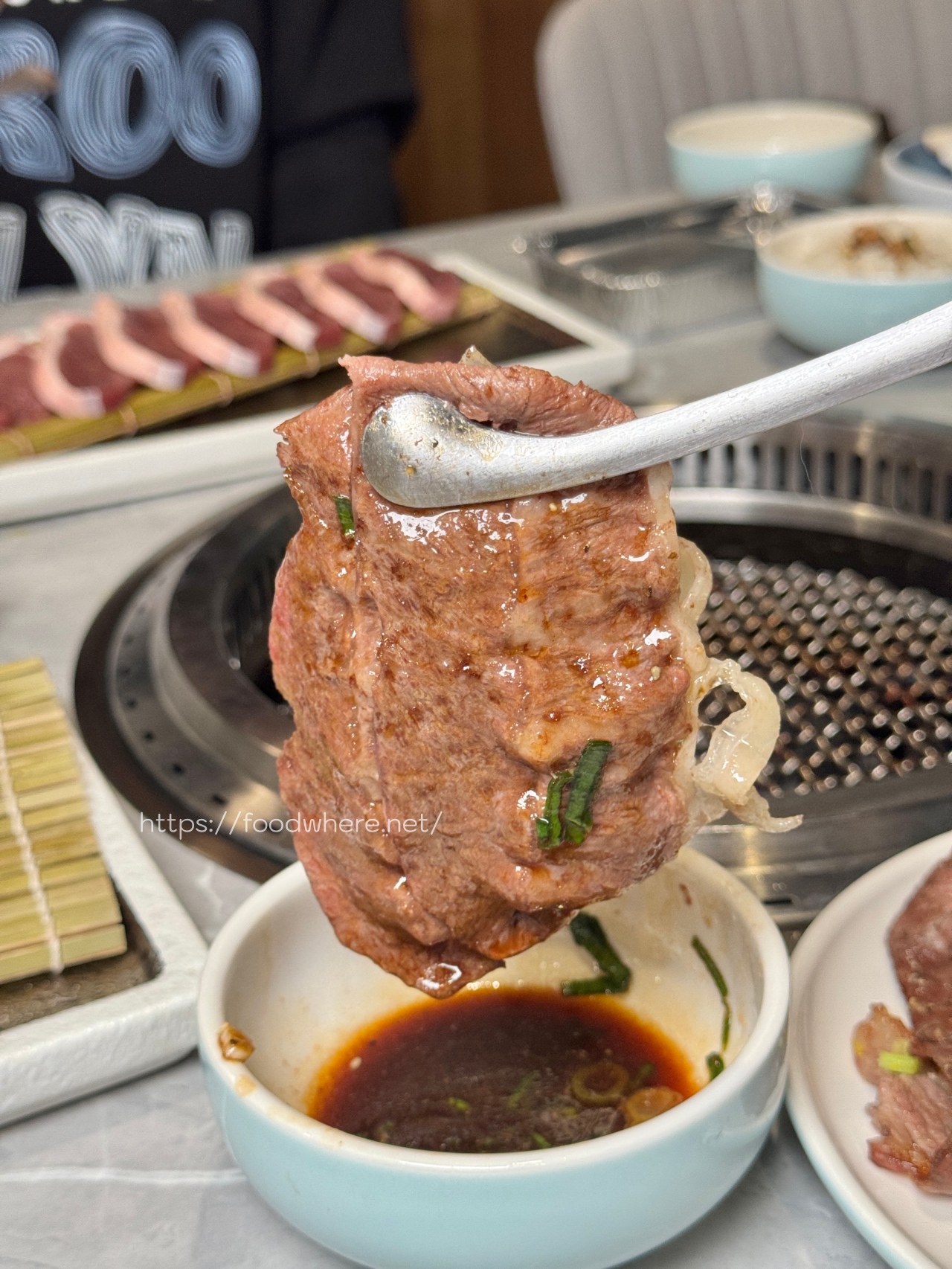 （2025菜單）全臺CP值最高的燒肉店《一底夯》129元起炭火燒烤+39元自助沙拉飲料吧吃到飽 @高雄美食底對