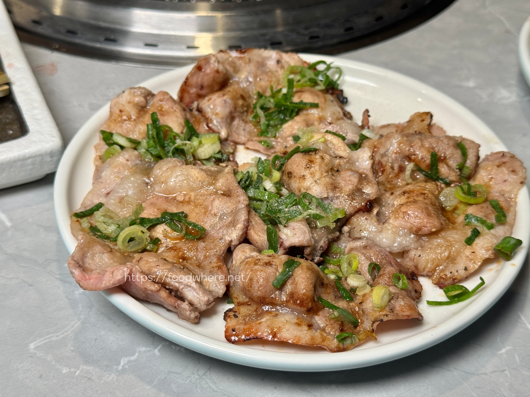 （2025菜單）全臺CP值最高的燒肉店《一底夯》129元起炭火燒烤+39元自助沙拉飲料吧吃到飽 @高雄美食底對