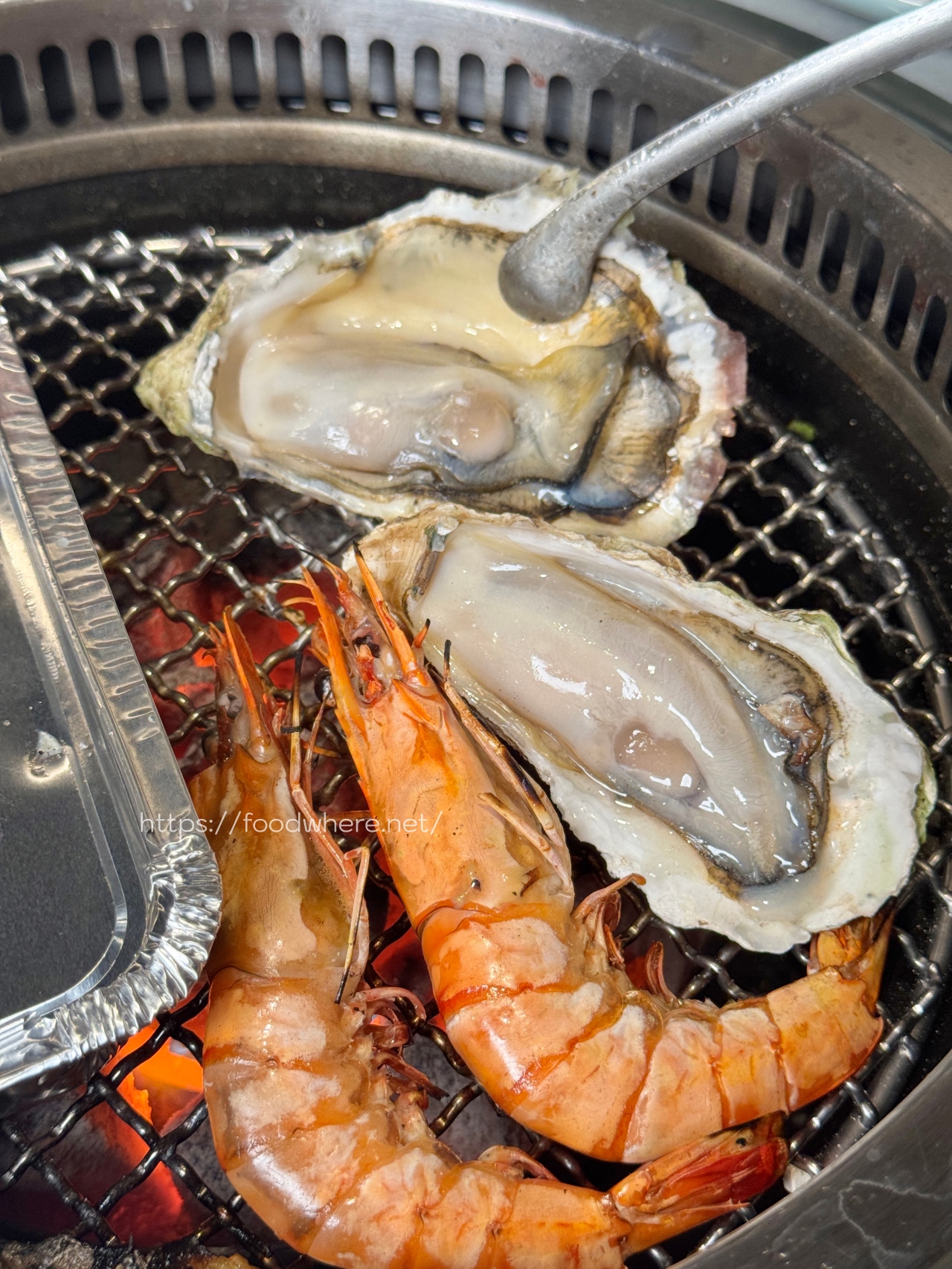 （2025菜單）全臺CP值最高的燒肉店《一底夯》129元起炭火燒烤+39元自助沙拉飲料吧吃到飽 @高雄美食底對