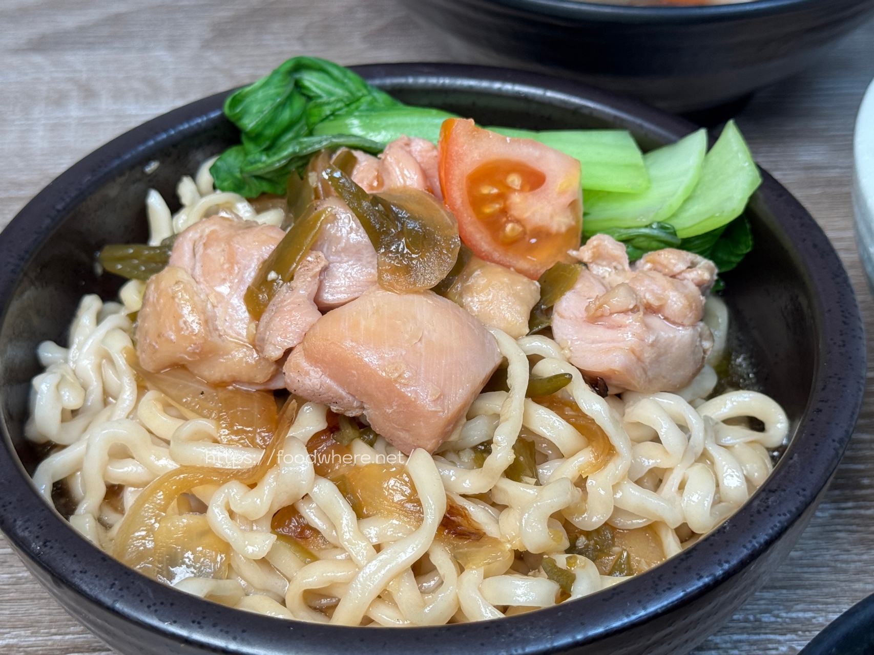 （2025最新菜單）高雄最強麻辣皮蛋拌麵《祿賜LUCI》咖哩飯必加超強螺旋滑蛋包 高醫商圈美食 熱河街必吃美食 @高雄美食底對