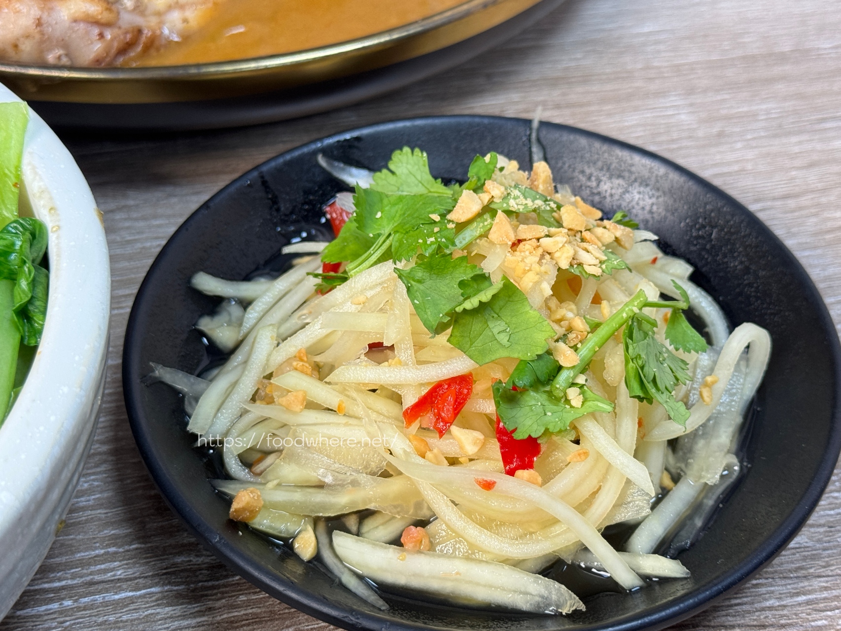 （2025最新菜單）高雄最強麻辣皮蛋拌麵《祿賜LUCI》咖哩飯必加超強螺旋滑蛋包 高醫商圈美食 熱河街必吃美食 @高雄美食底對