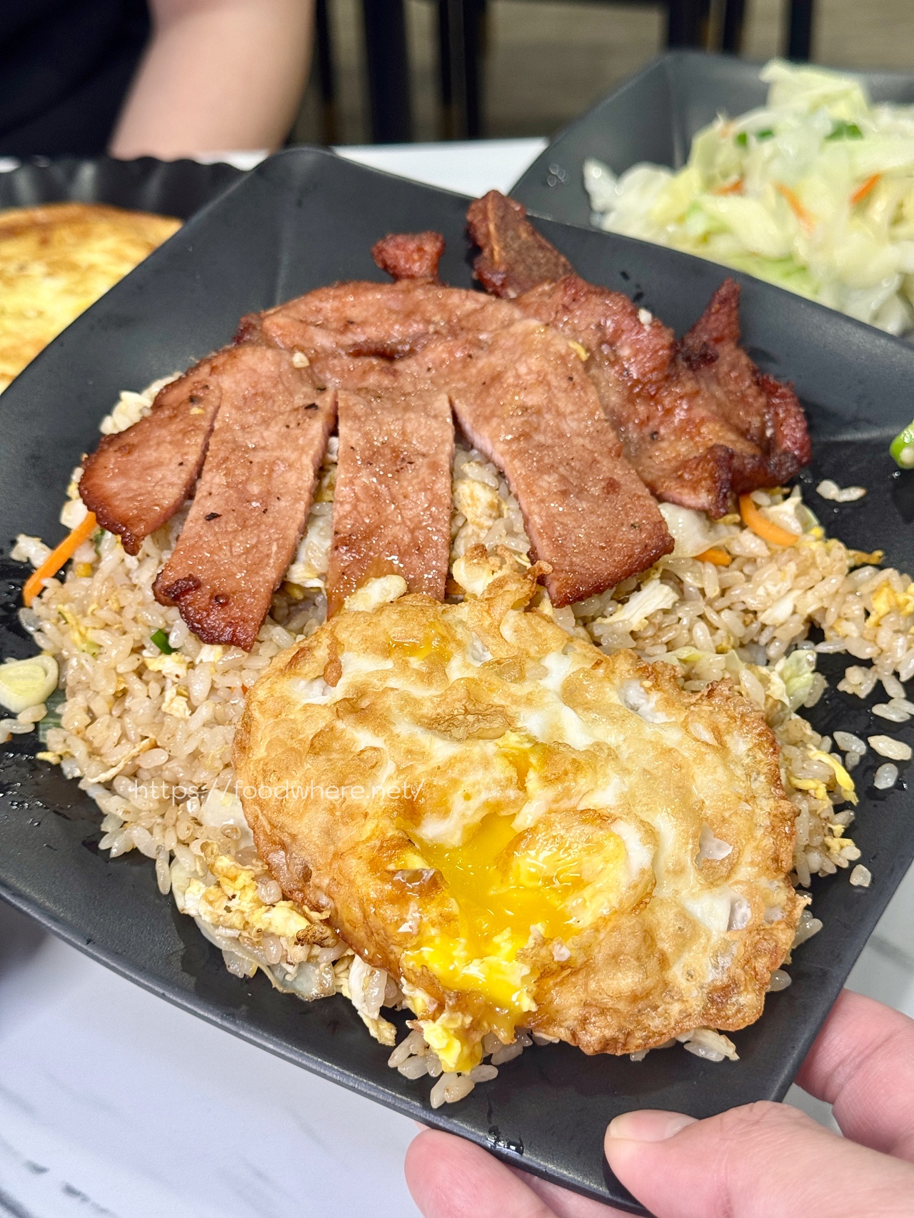 （有菜單）三民區平價炒飯《津園炒燴飯》豬排蛋炒飯$100，炒飯、燴飯、炒麵、鍋燒、熱炒家常菜推薦 @高雄美食底對