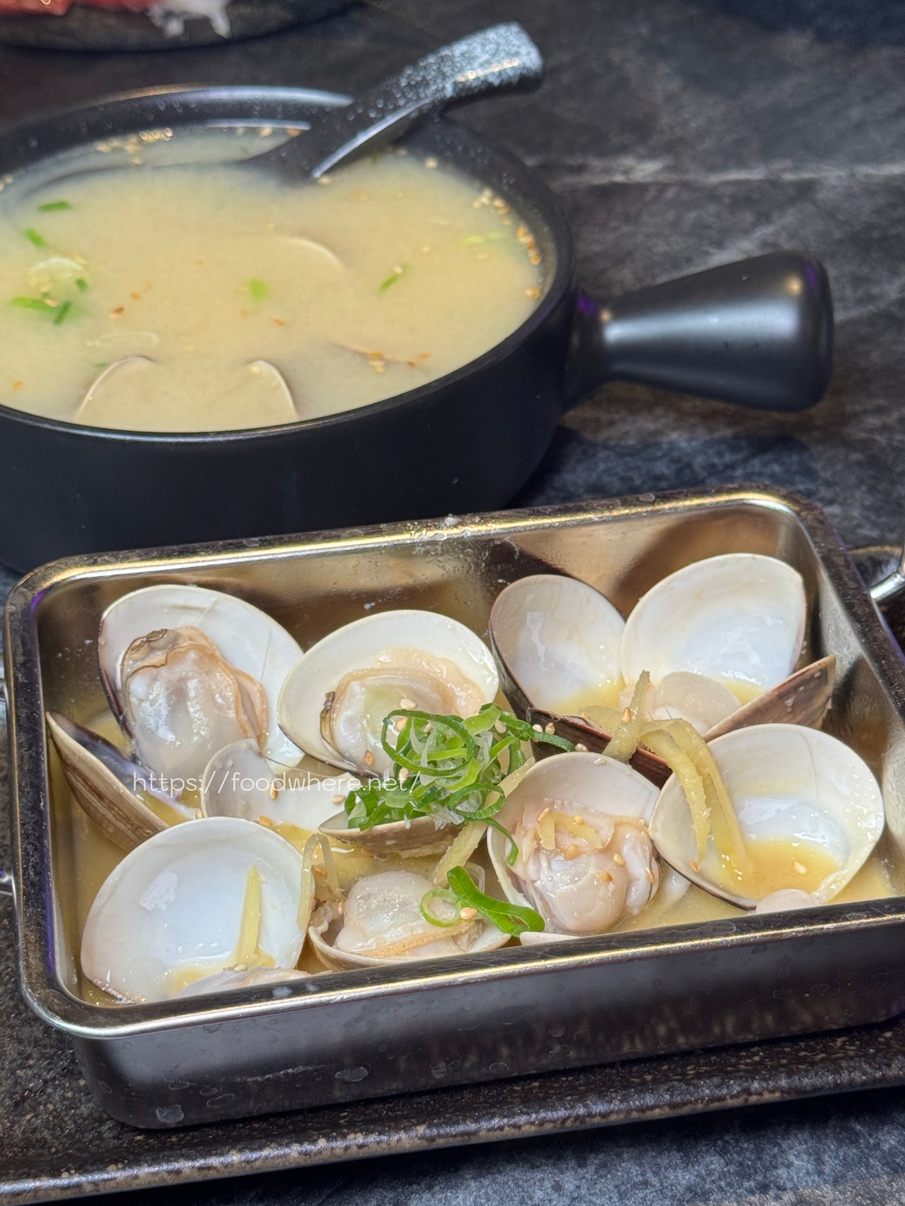 (最新菜單連結)專人代烤 高雄燒肉餐酒館《D-MEAT燒肉餐酒館》吃過保證無限回訪，餐點選擇多！二樓有包廂空間 @高雄美食底對