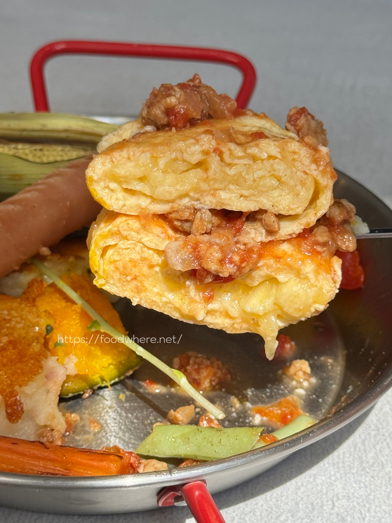 三民區超低調早午餐《漾漾食光》餐點推薦：咖哩飯、烘蛋、美式早餐拼盤 @高雄美食底對