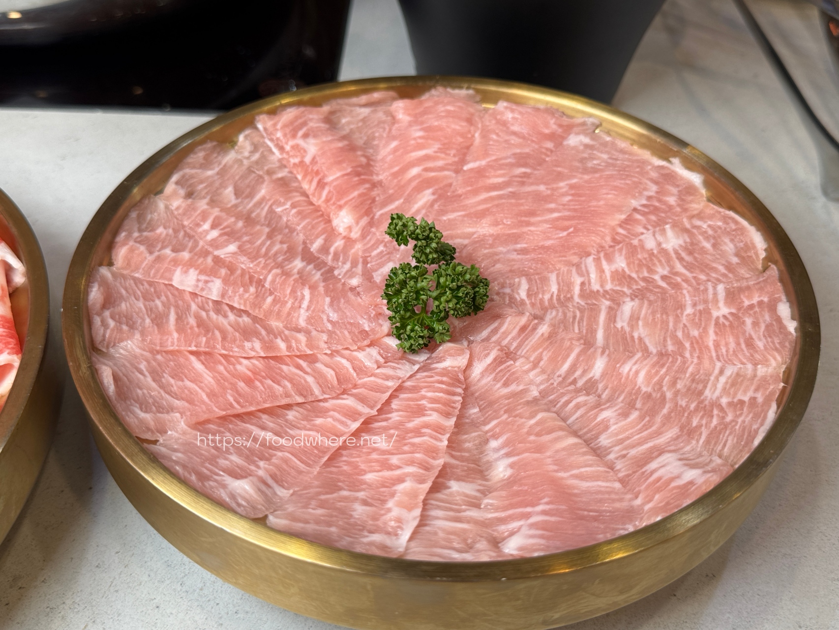 高雄愛馬仕橘《滿興潮汕火鍋》前鎮區聚餐火鍋首選！湯頭濃郁必點手切安格斯牛小排 @高雄美食底對