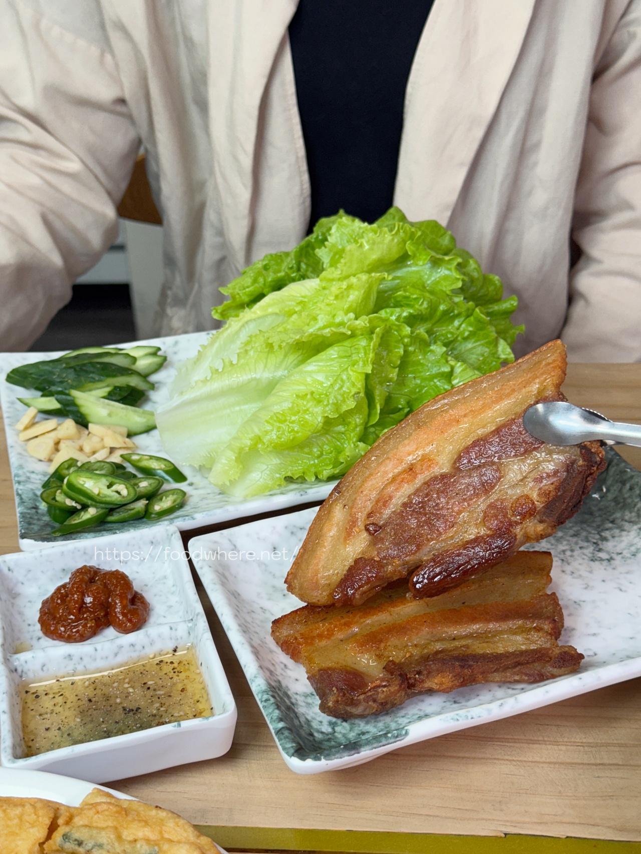 （有放最新菜單）高雄在地營業20年韓式料理《李氏朝鮮館》餐點大份量！必吃海鮮煎餅、石鍋拌飯飯、炸醬麵 @高雄美食底對