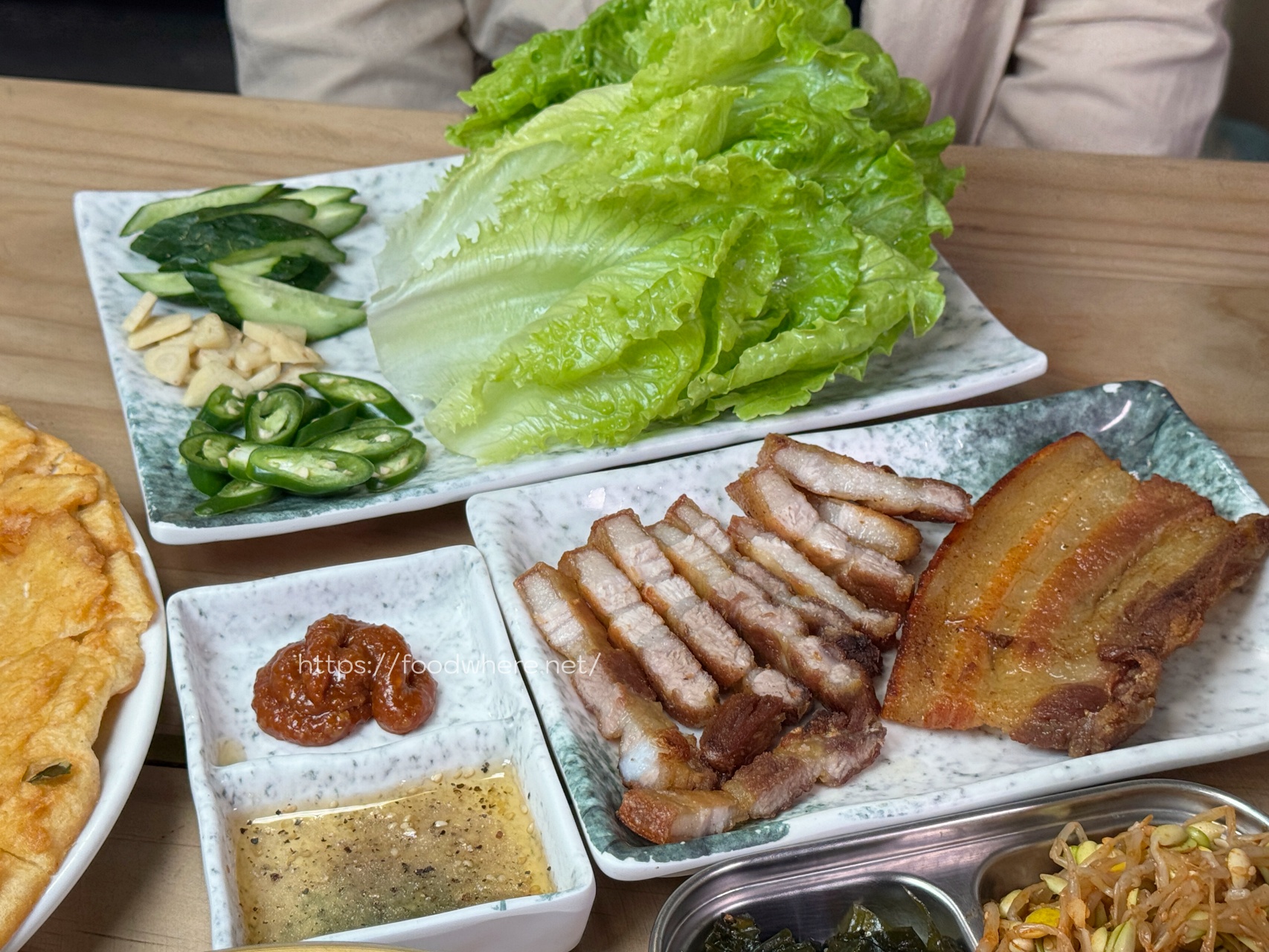 （有放最新菜單）高雄在地營業20年韓式料理《李氏朝鮮館》餐點大份量！必吃海鮮煎餅、石鍋拌飯飯、炸醬麵 @高雄美食底對