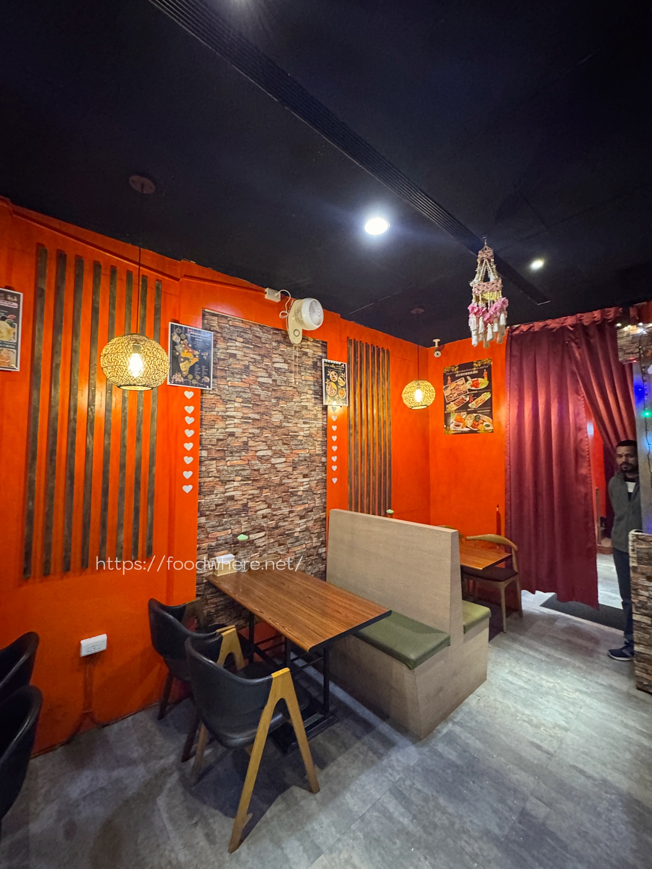 高雄最好吃印度餐廳《都瓦哩五福店》正宗印度餐廳！咖哩烤餅超人氣，烤肉類也超強 @高雄美食底對