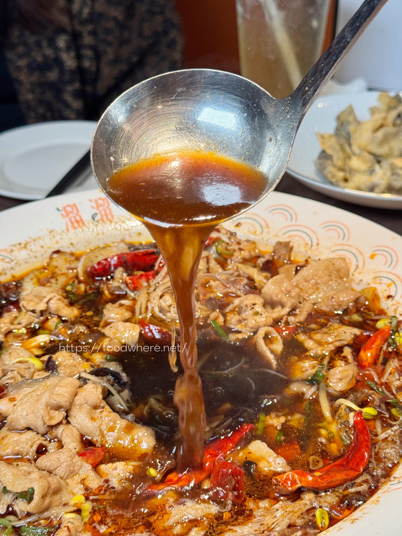 (2025最新菜單)雙人套餐990《溜溜酸菜魚專賣店》富民店菜單大升級！私房功夫菜超下飯~高雄酸菜魚推薦 @高雄美食底對