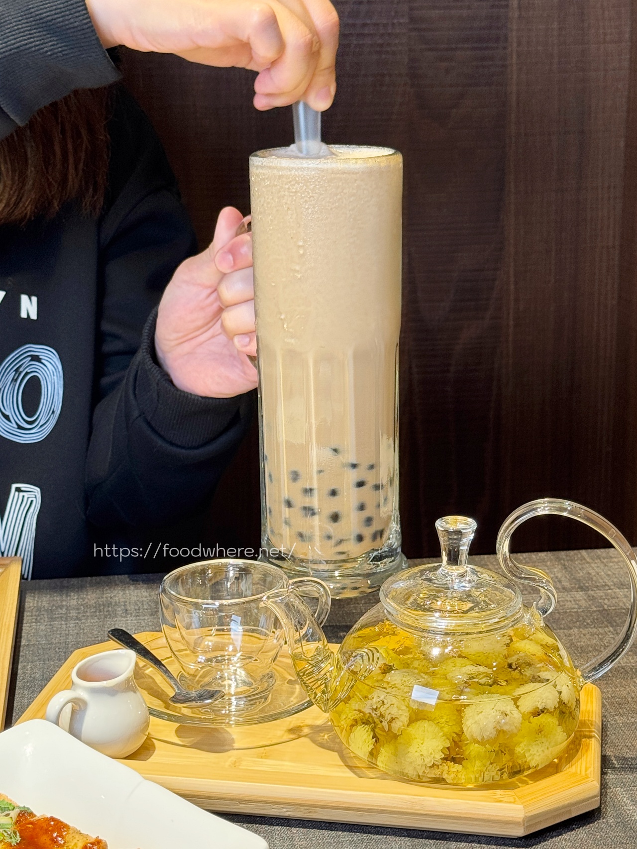 夢時代新開幕《集客人間茶館》高雄夢時代美食、超巨珍珠奶茶 @高雄美食底對