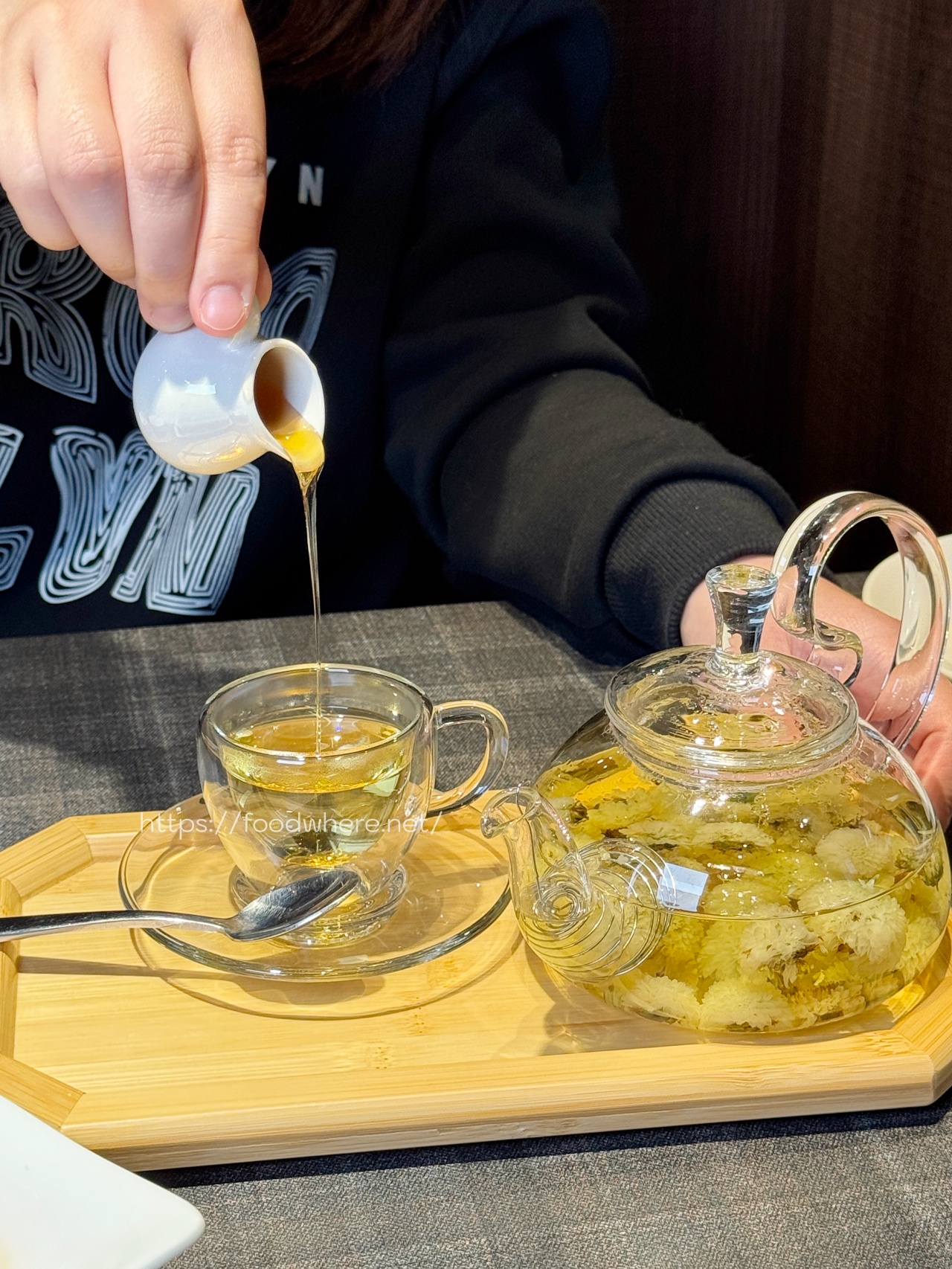 夢時代新開幕《集客人間茶館》高雄夢時代美食、超巨珍珠奶茶 @高雄美食底對