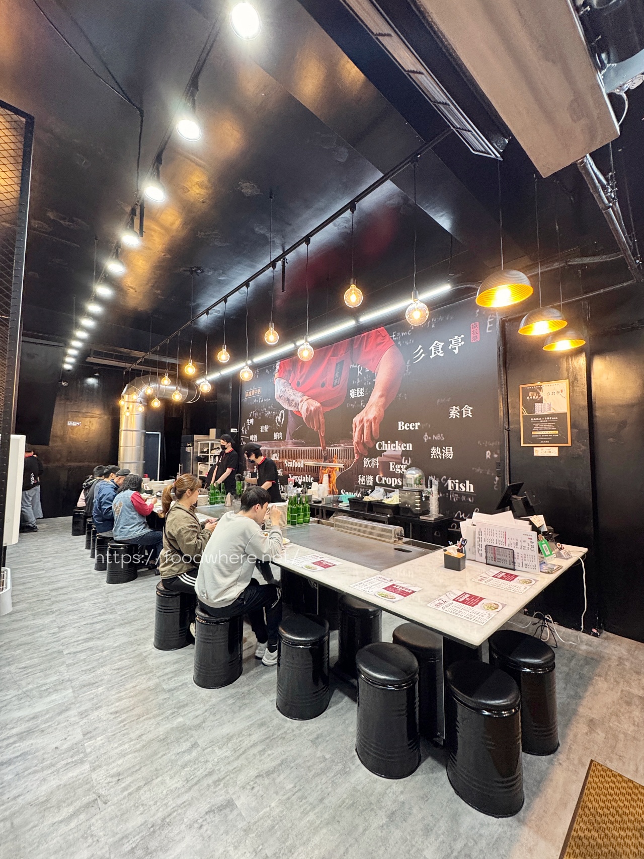 （有菜單）高雄超狂鐵板燒《彡食亭鐵板燒-高雄鼎中店》牛排店等級嫩肩牛、沙朗、菲力！雙倍肉量爆吃～白飯、湯、飲料無限量供應 @高雄美食底對