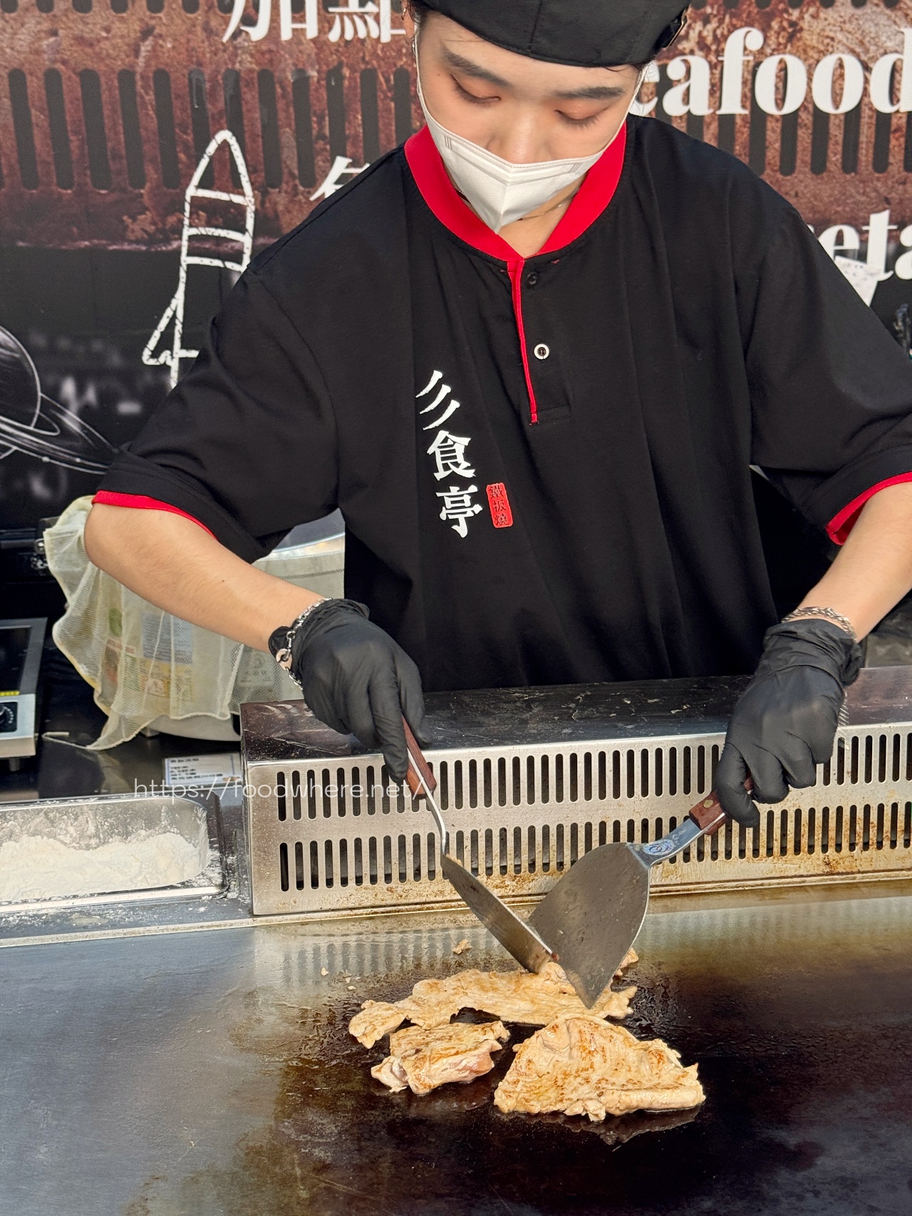 （有菜單）高雄超狂鐵板燒《彡食亭鐵板燒-高雄鼎中店》牛排店等級嫩肩牛、沙朗、菲力！雙倍肉量爆吃～白飯、湯、飲料無限量供應 @高雄美食底對