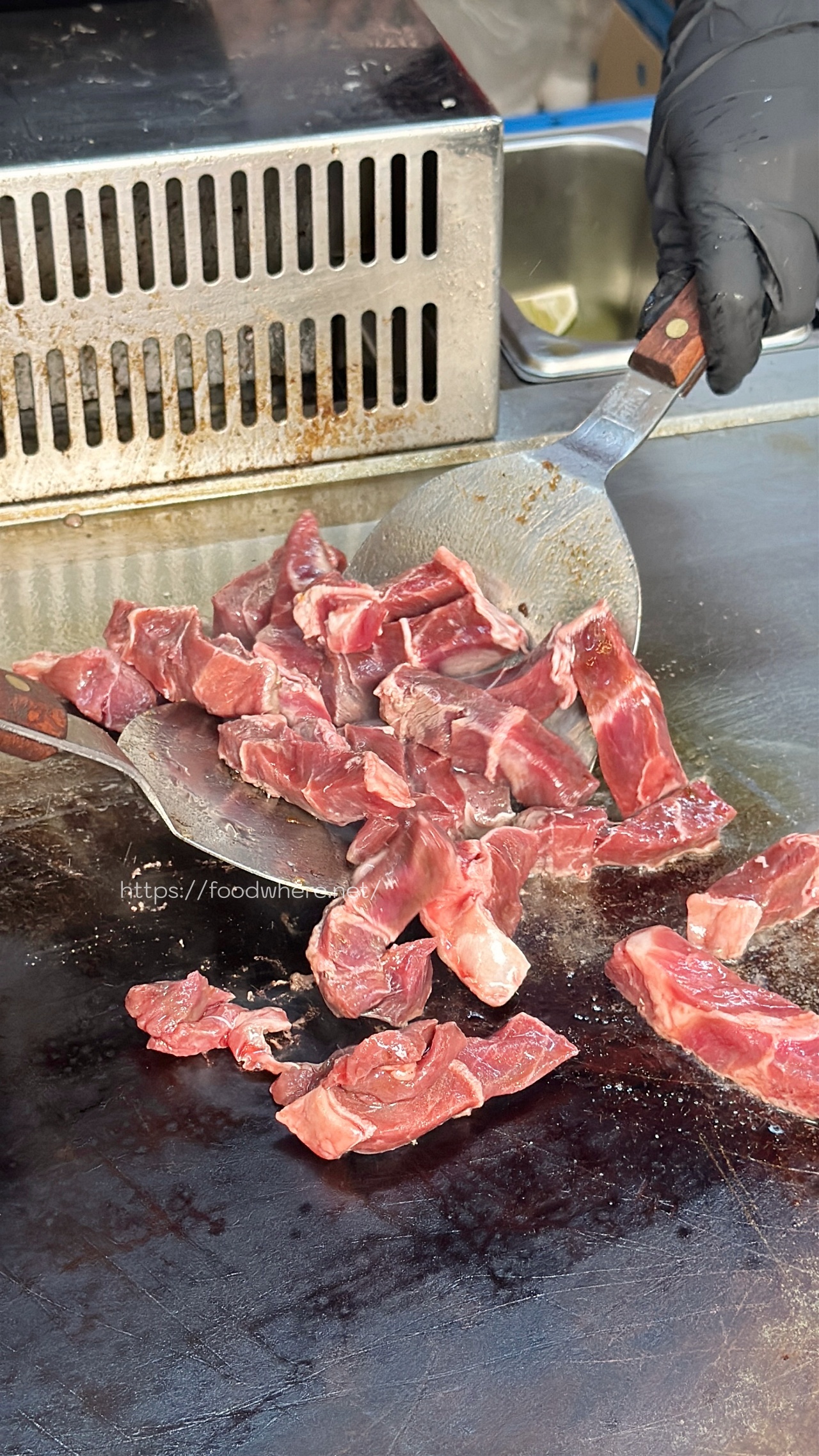 （有菜單）高雄超狂鐵板燒《彡食亭鐵板燒-高雄鼎中店》牛排店等級嫩肩牛、沙朗、菲力！雙倍肉量爆吃～白飯、湯、飲料無限量供應 @高雄美食底對