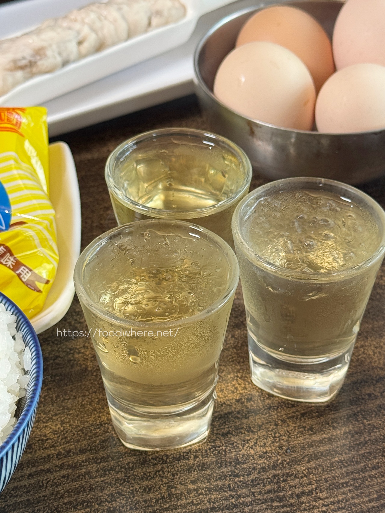 高雄壽喜燒推薦《井兵衛壽喜燒》肉控天堂！全台最浮誇壽喜燒肉盤，加點月亮蝦餅也很可以 @高雄美食底對